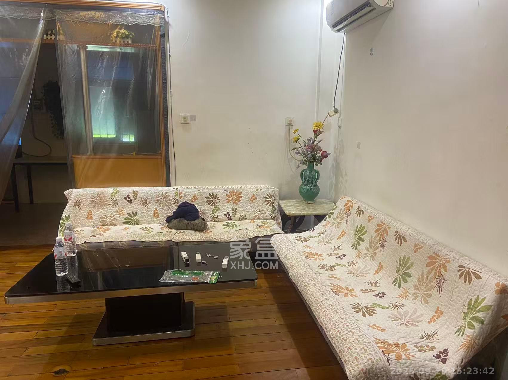 东瓜山二村  2室1厅1卫    1400.0元/月 东瓜山二村  2室1厅1卫    1400.0元/月