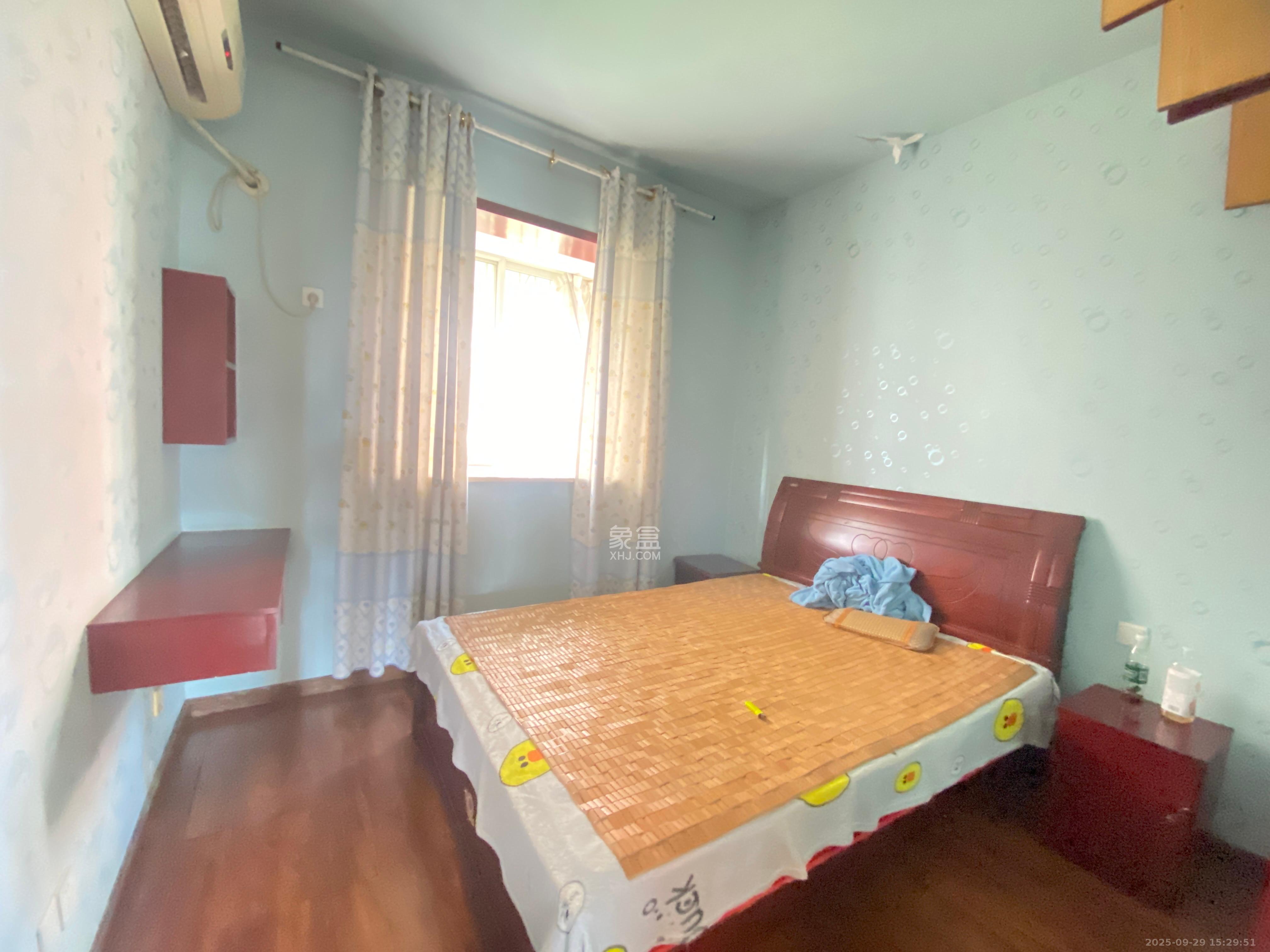 东城名苑 3室2厅2卫 1600.0元/月 东城名苑 3室2厅2卫 1600.0元/月室内图