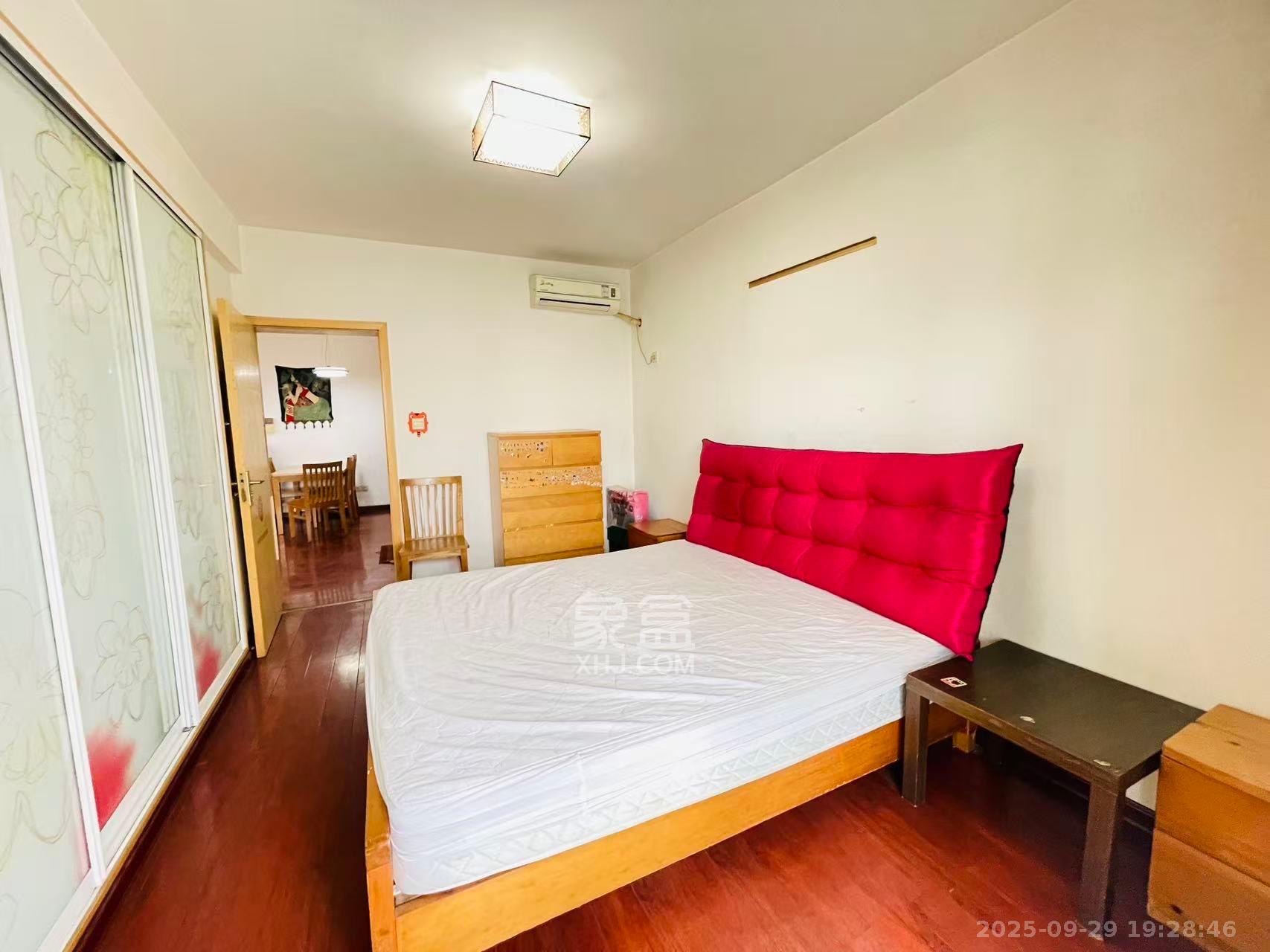 南国新城  1室0厅0卫    1900.0元/月 南国新城  1室0厅0卫    1900.0元/月室内图