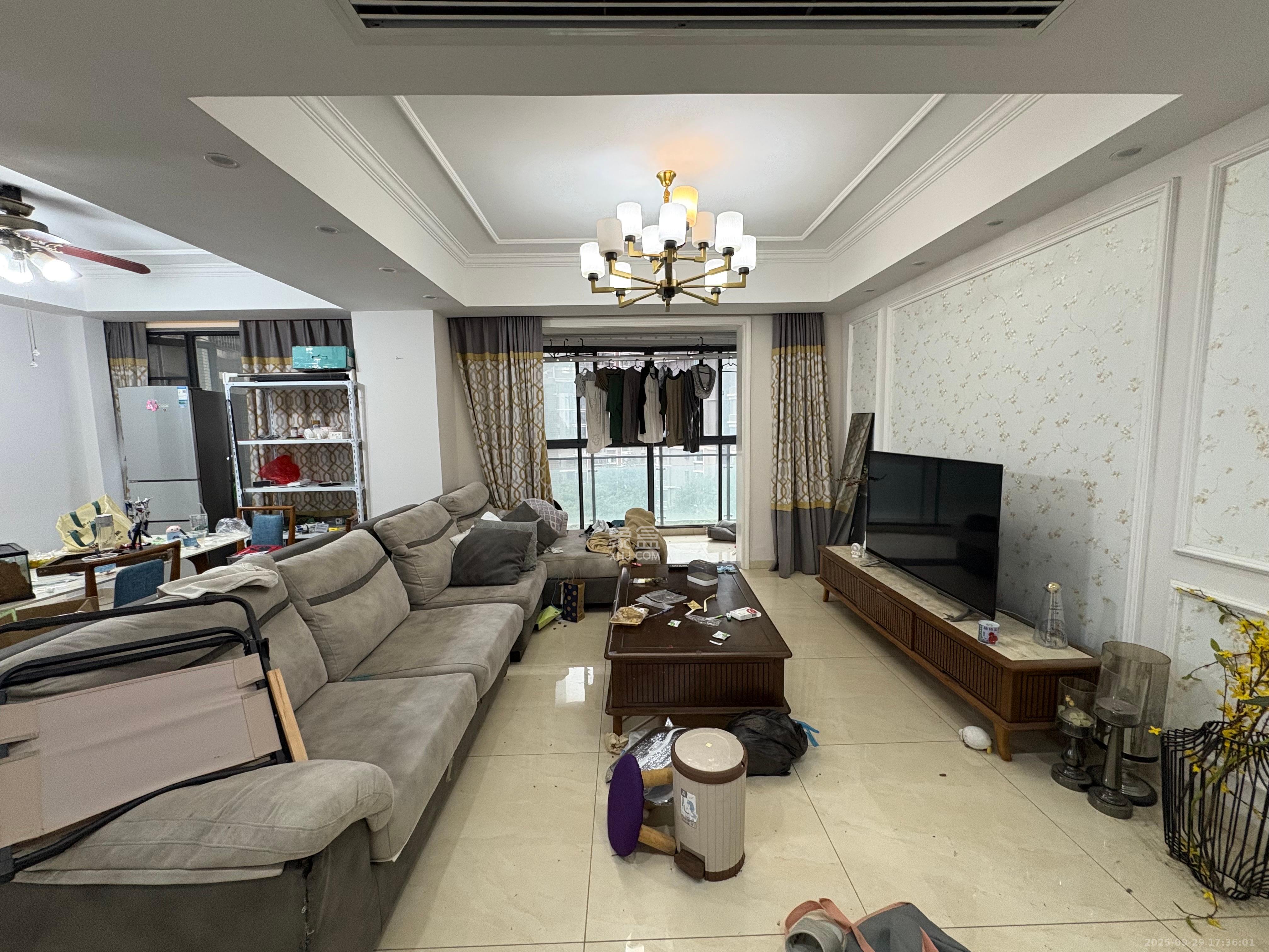 西城龙庭  4室2厅2卫    3900.0元/月 西城龙庭  4室2厅2卫    3900.0元/月