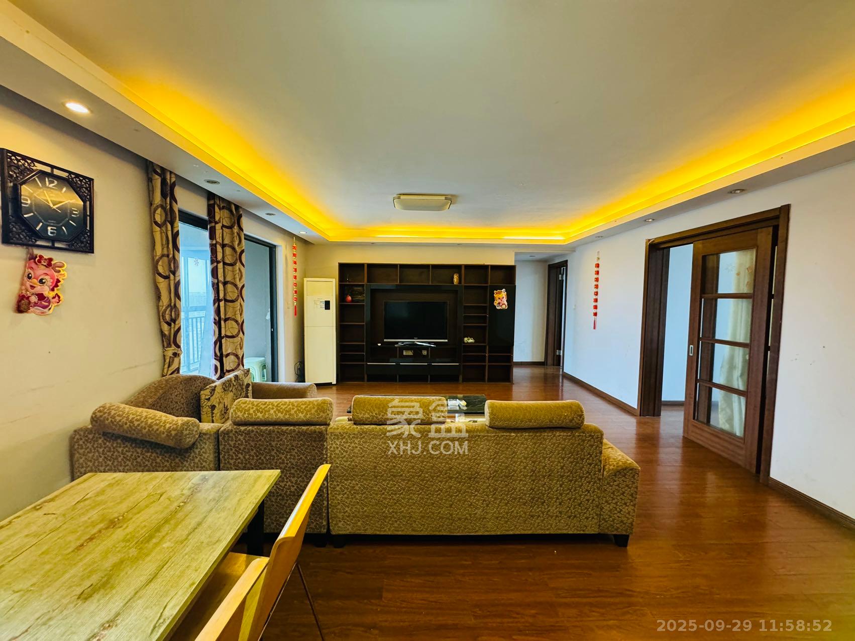 万科金域华府三四期 4室2厅2卫 3000.0元/月 万科金域华府三四期 4室2厅2卫 3000.0元/月室内图