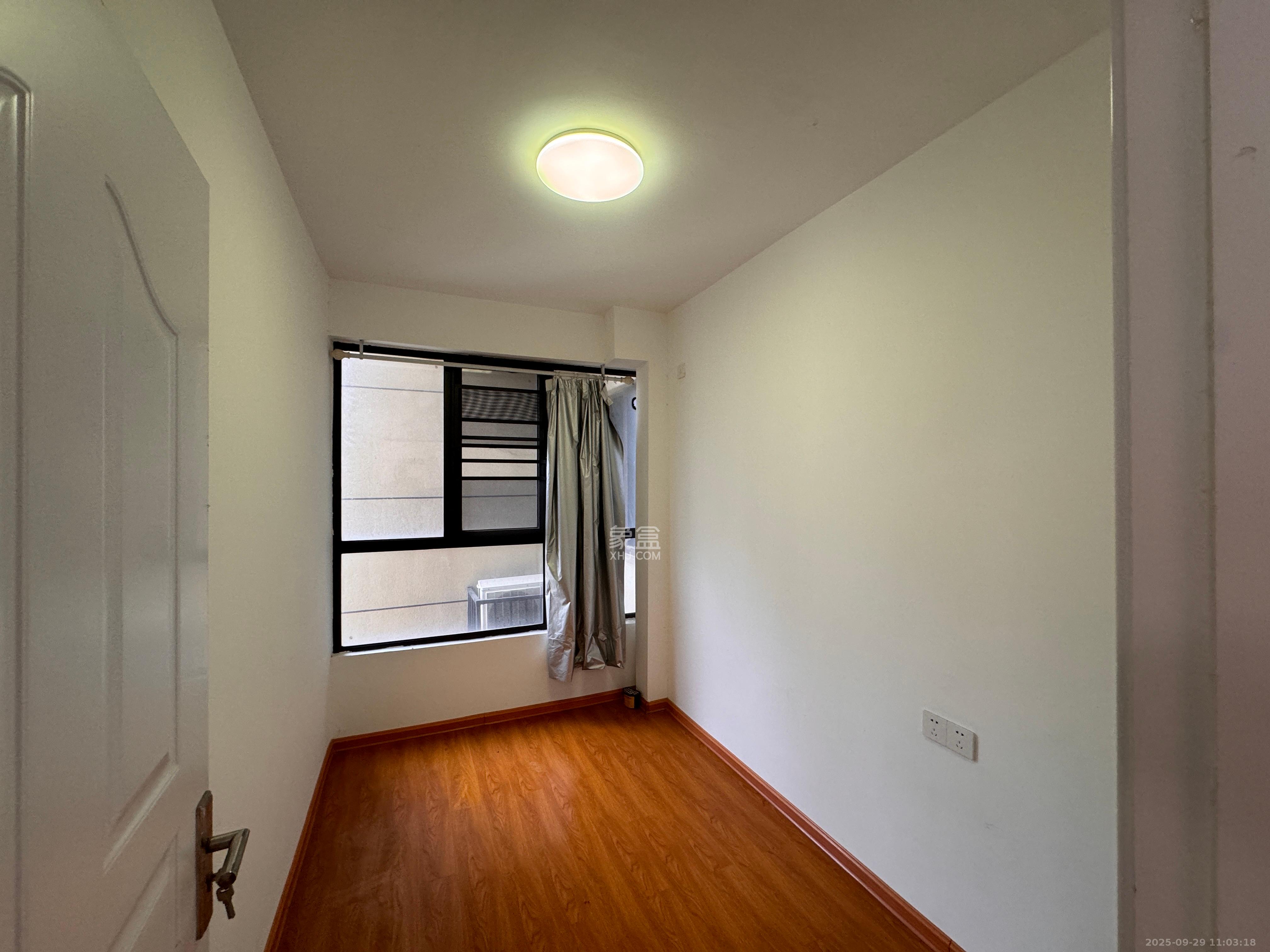 山语城三期 3室2厅1卫 1700.0元/月 山语城三期 3室2厅1卫 1700.0元/月室内图