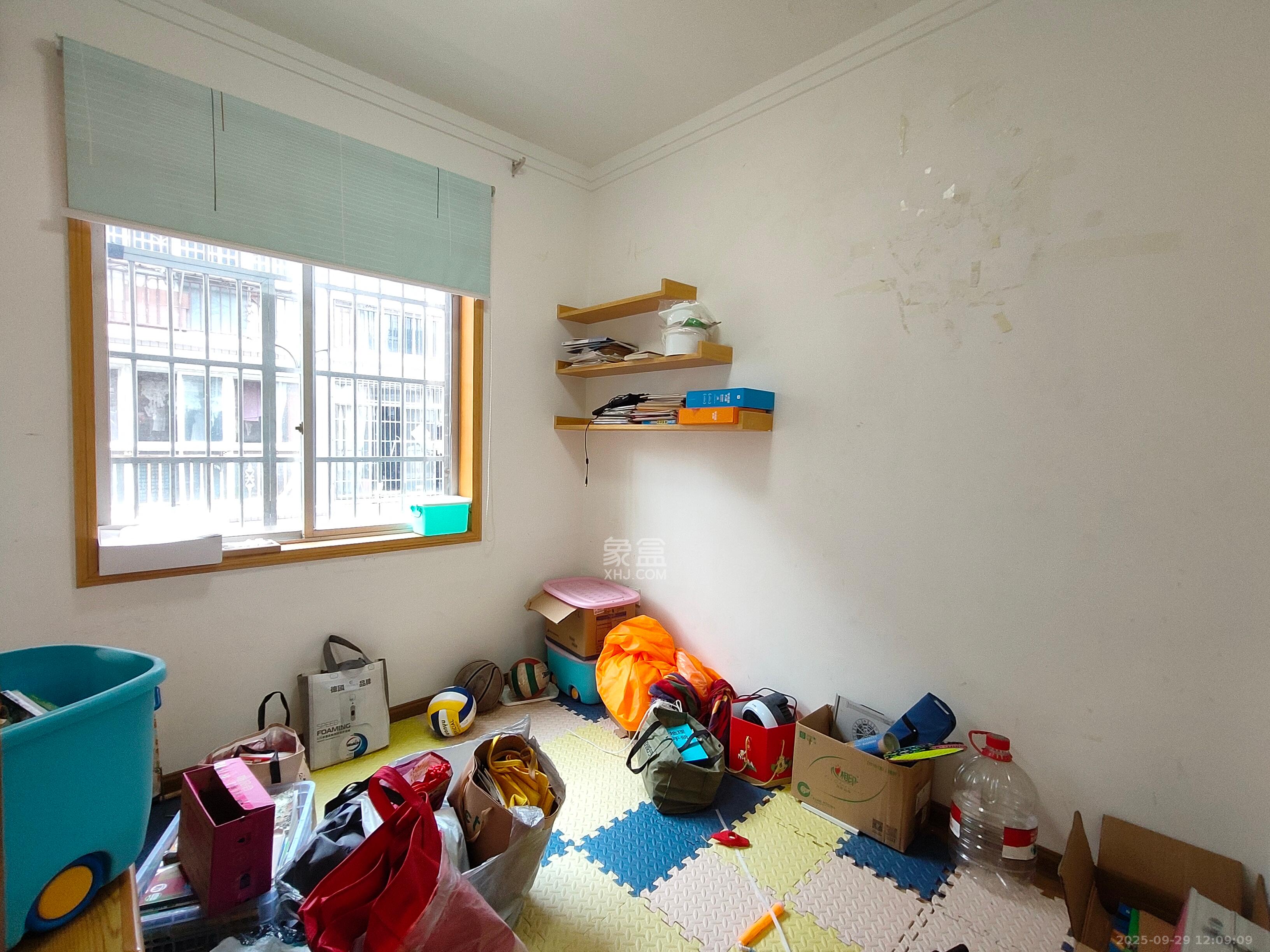 湘绣城 3室2厅1卫 1600.0元/月 湘绣城 3室2厅1卫 1600.0元/月室内图