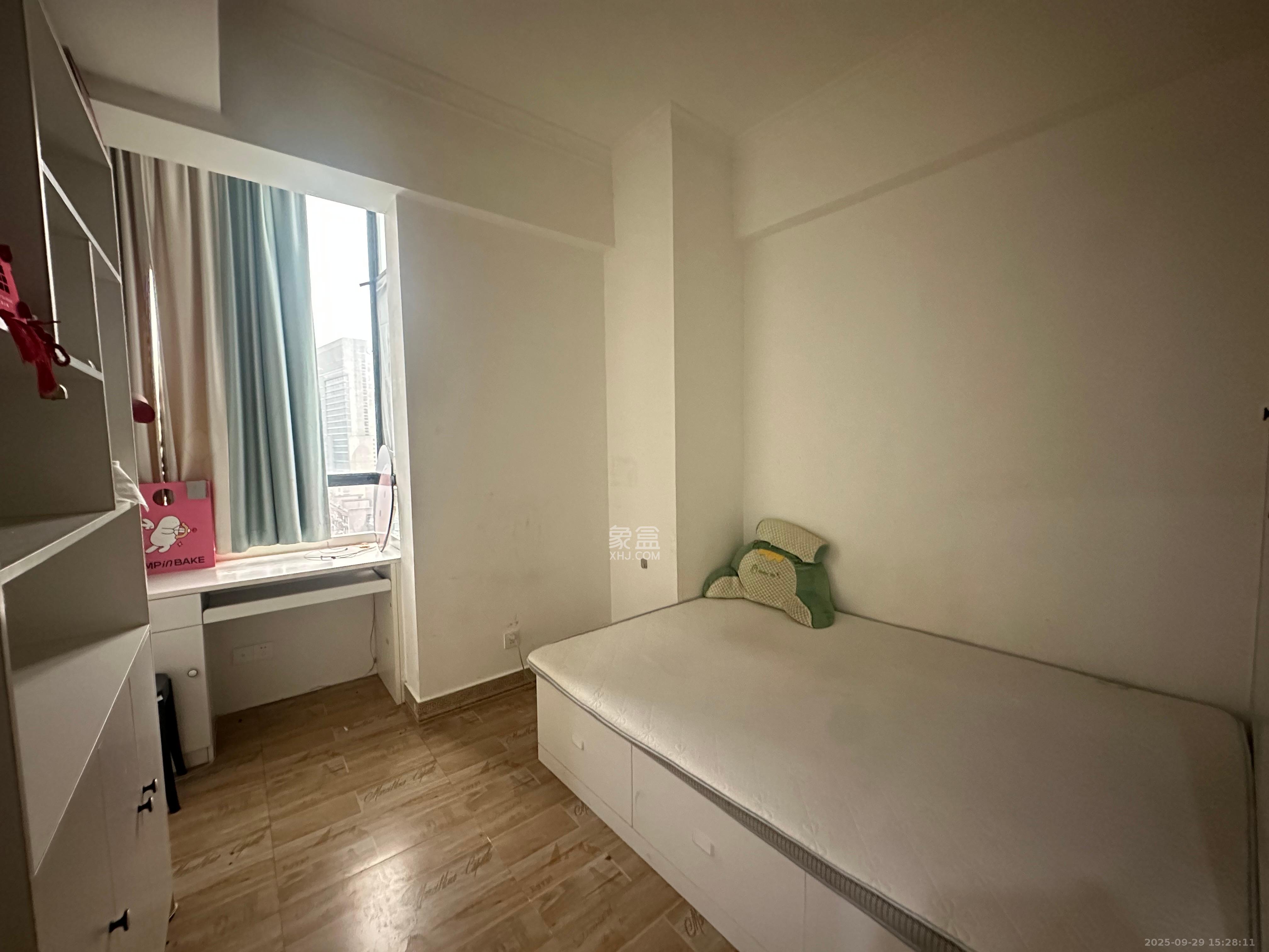 YO领域(领御大厦) 2室1厅1卫 2700.0元/月 YO领域(领御大厦) 2室1厅1卫 2700.0元/月室内图