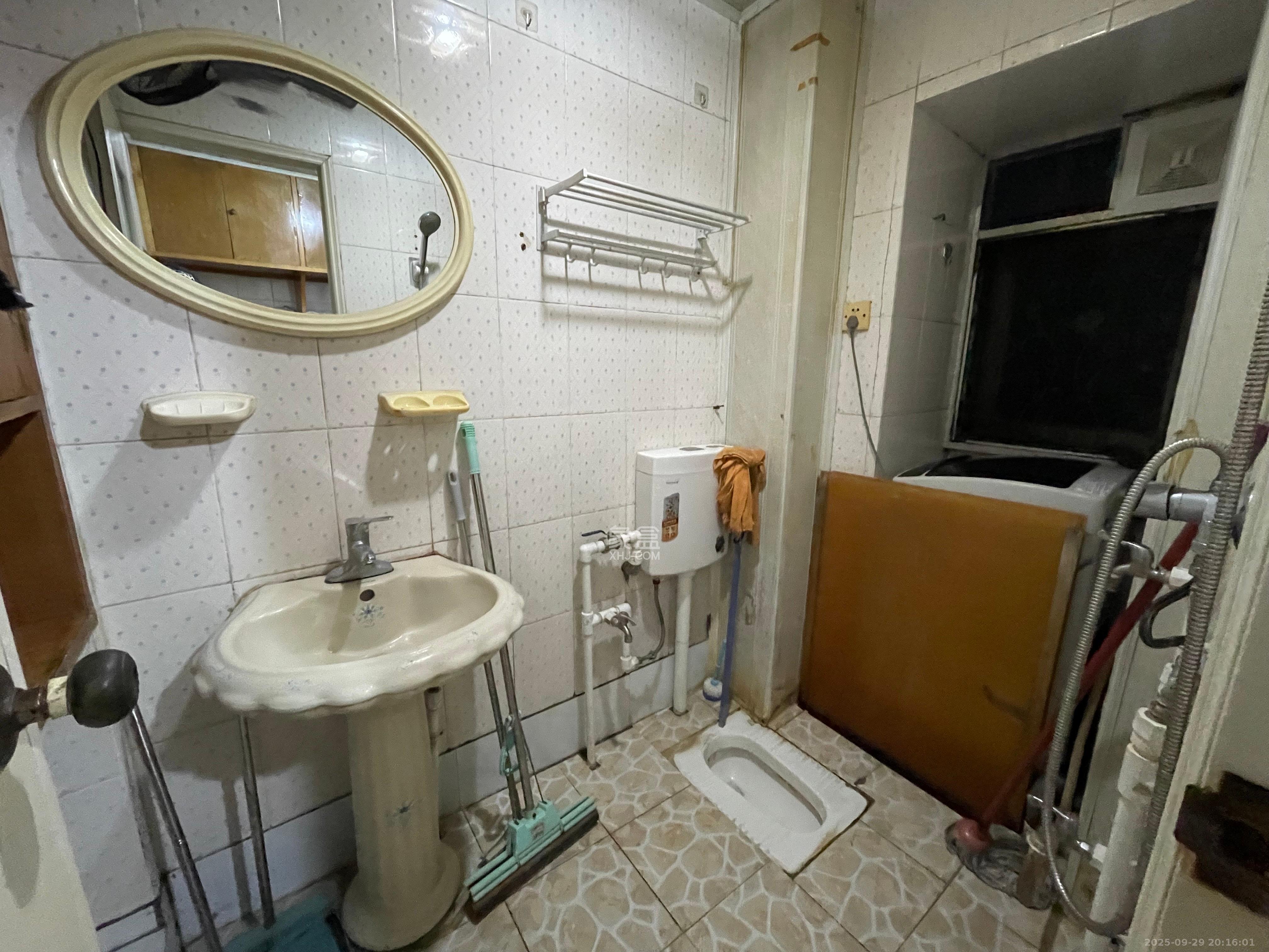 市直属机关宿舍  2室2厅1卫   1900.00元/月室内图