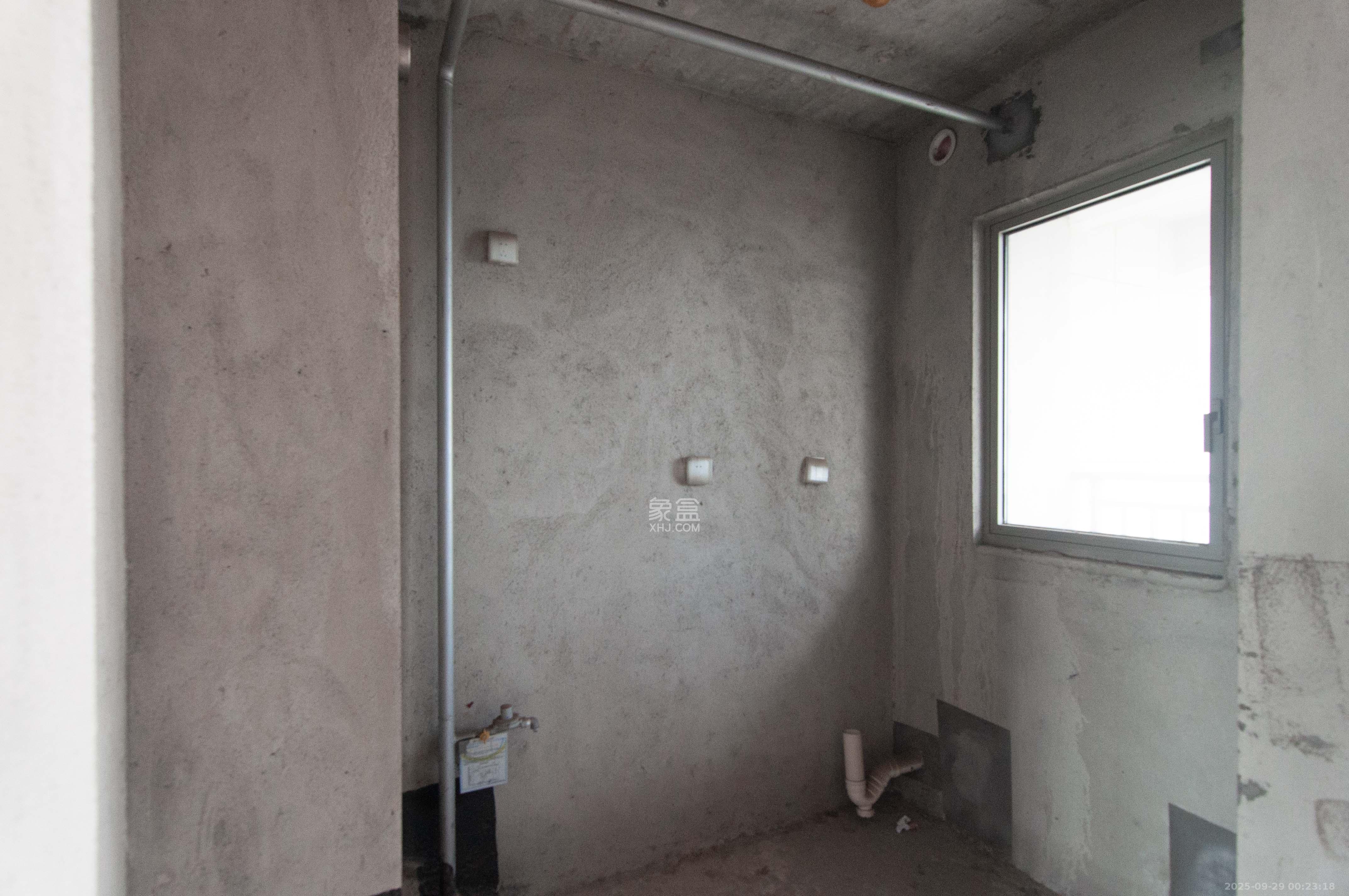 梅溪湖金茂湾 4室2厅2卫 180.0万 梅溪湖金茂湾 4室2厅2卫 180.0万其他