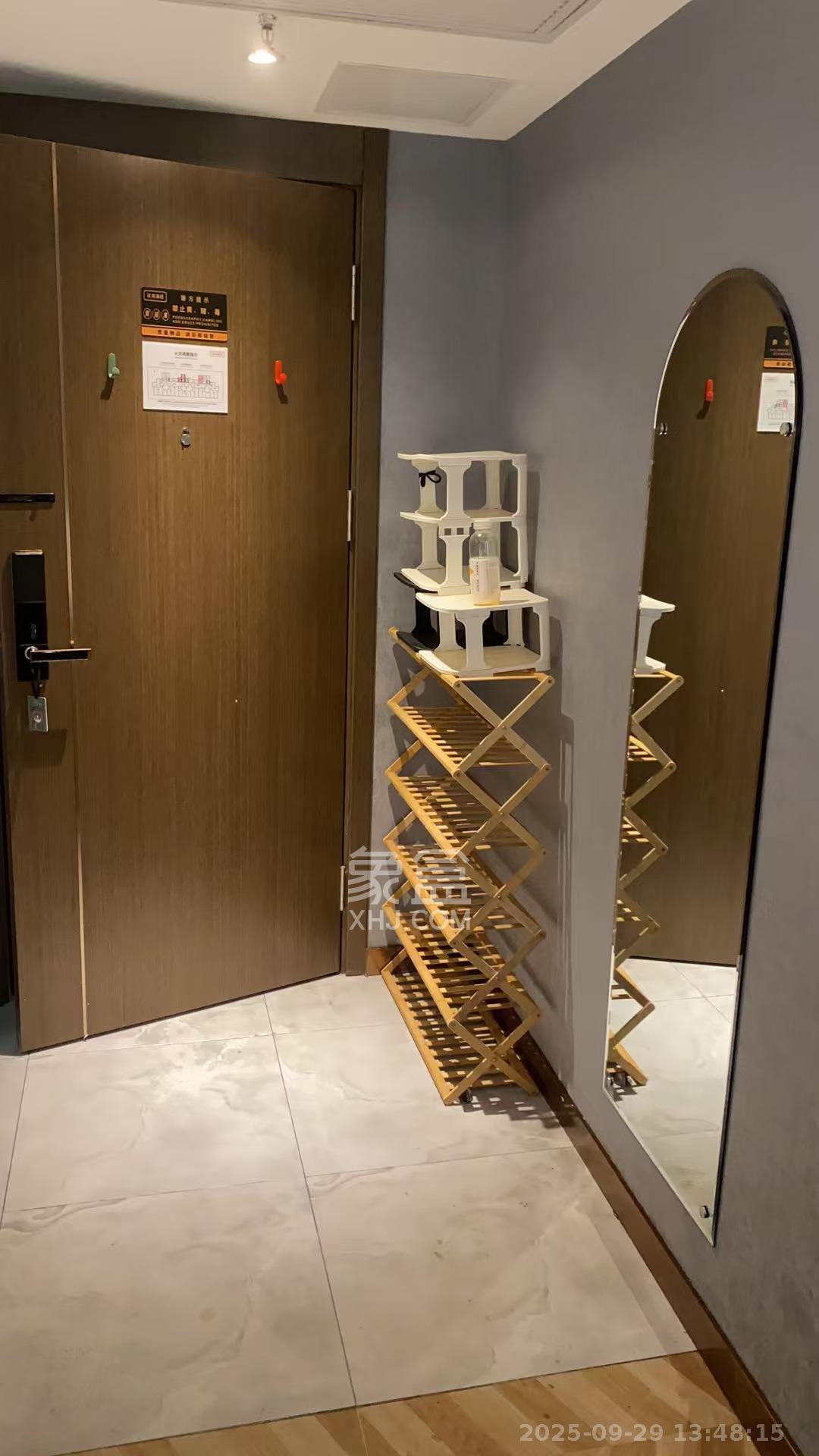 世茂铂翠湾四期(世茂悦享) 1室1厅1卫 1350.0元/月 世茂铂翠湾四期(世茂悦享) 1室1厅1卫 1350.0元/月室内图