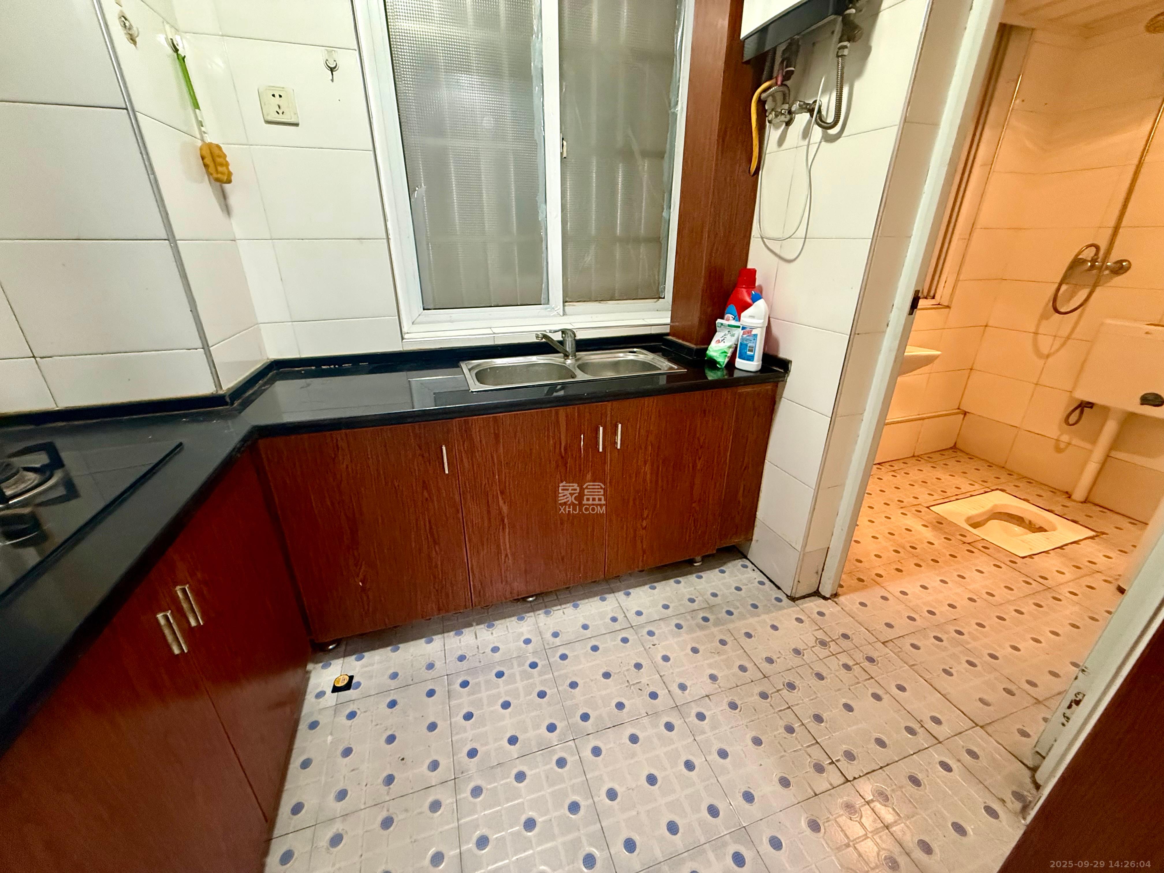 月湖兰庭  1室1厅1卫    1800.0元/月室内图