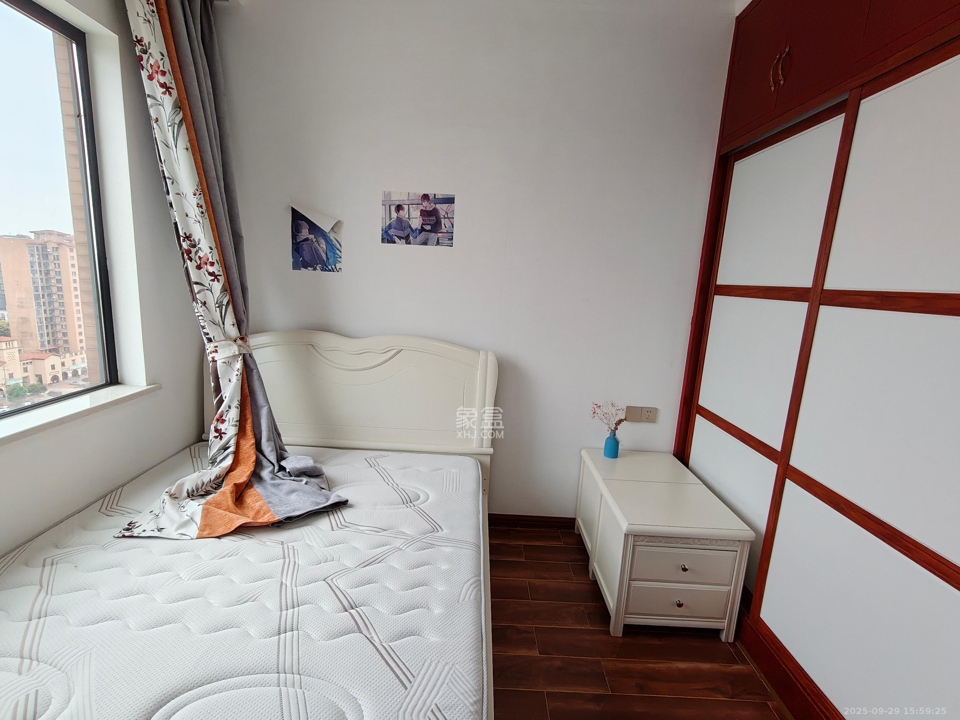 天悦和苑一期 3室2厅2卫 2500.0元/月 天悦和苑一期 3室2厅2卫 2500.0元/月室内图