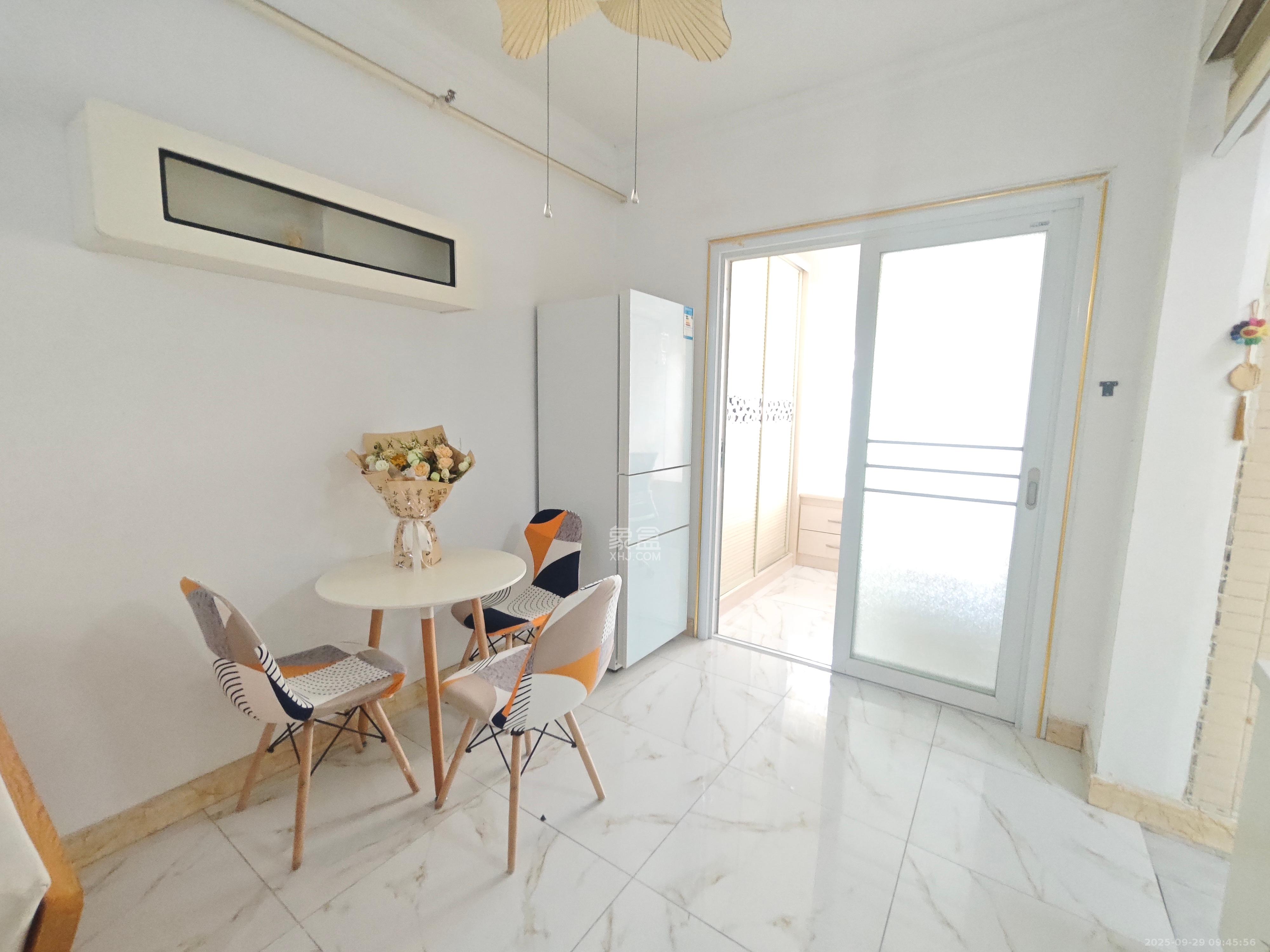 金房奥斯卡 1室1厅1卫 1100.0元/月 金房奥斯卡 1室1厅1卫 1100.0元/月室内图