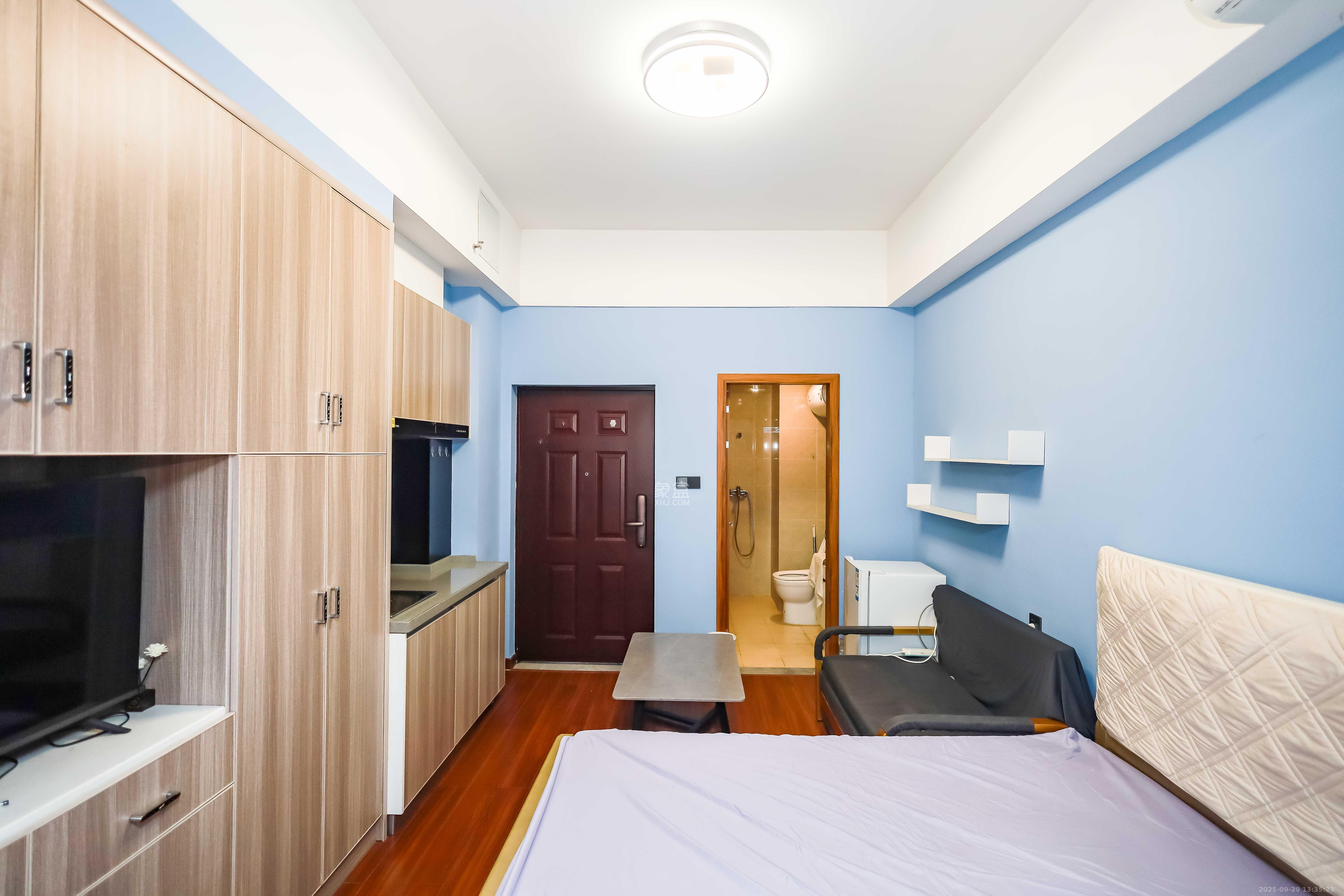 荣泰广场 1室1厅1卫 20.0万 荣泰广场 1室1厅1卫 20.0万卧室