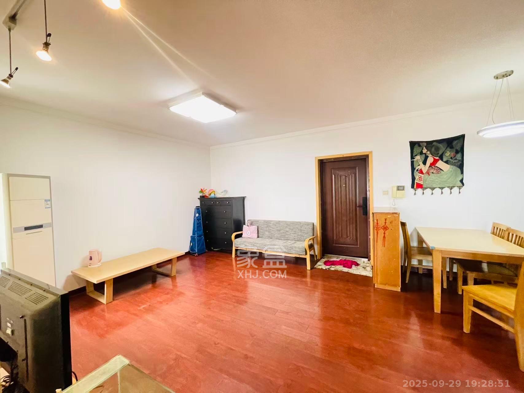 南国新城  1室0厅0卫    1900.0元/月室内图