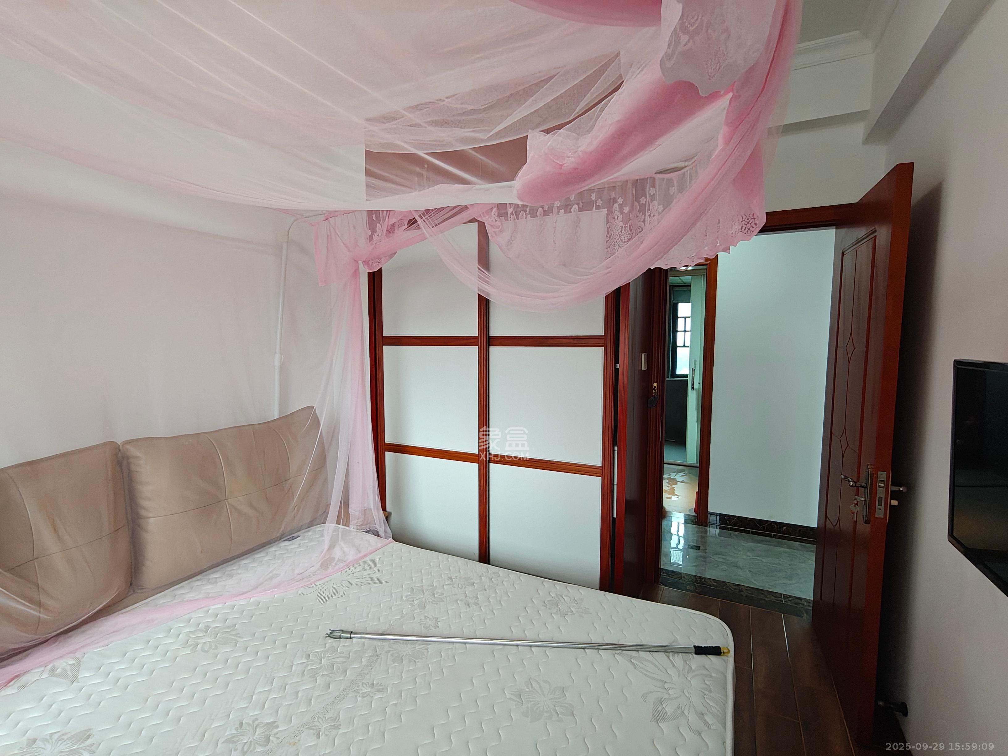 天悦和苑一期 3室2厅2卫 2500.0元/月 天悦和苑一期 3室2厅2卫 2500.0元/月室内图