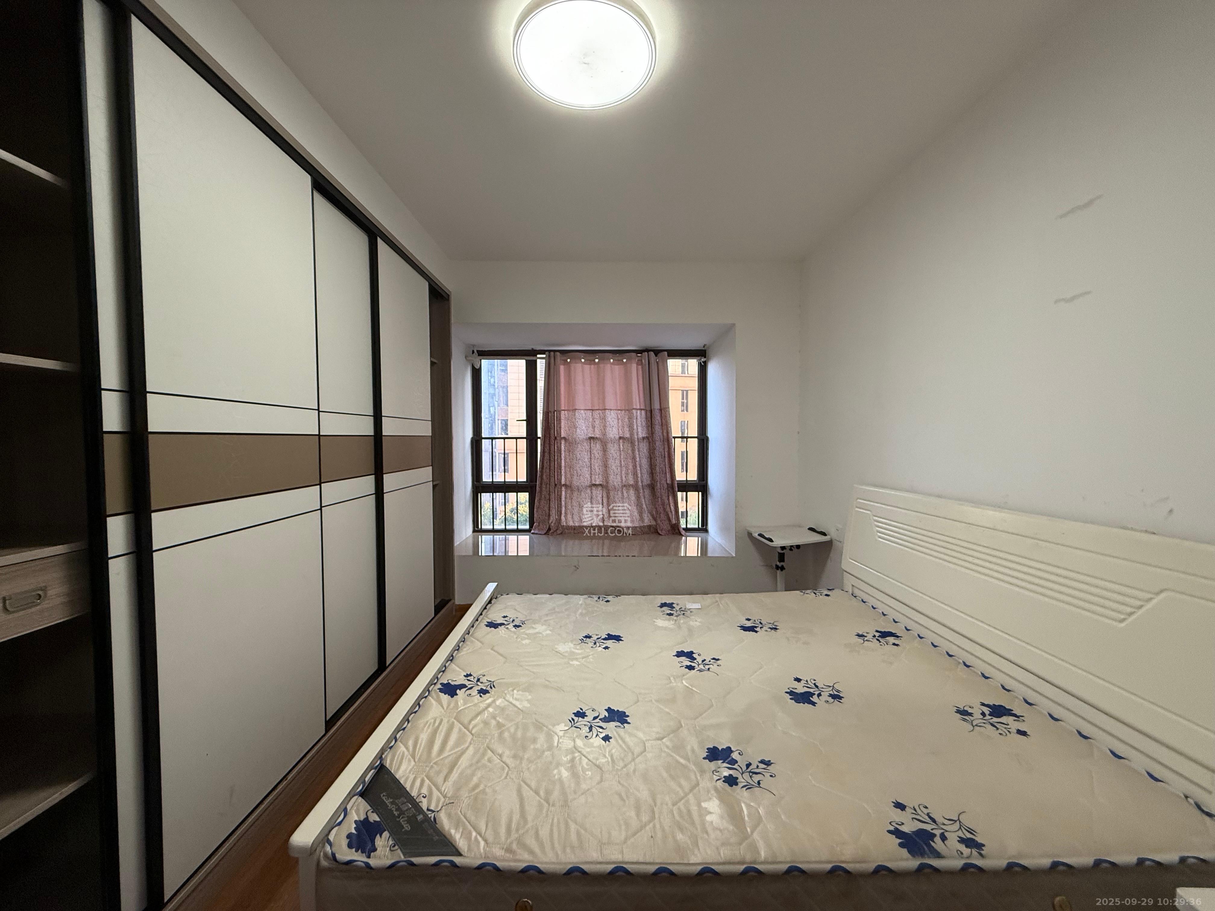 南山雍江汇（滨江国际新城）  3室2厅2卫    3400.0元/月室内图