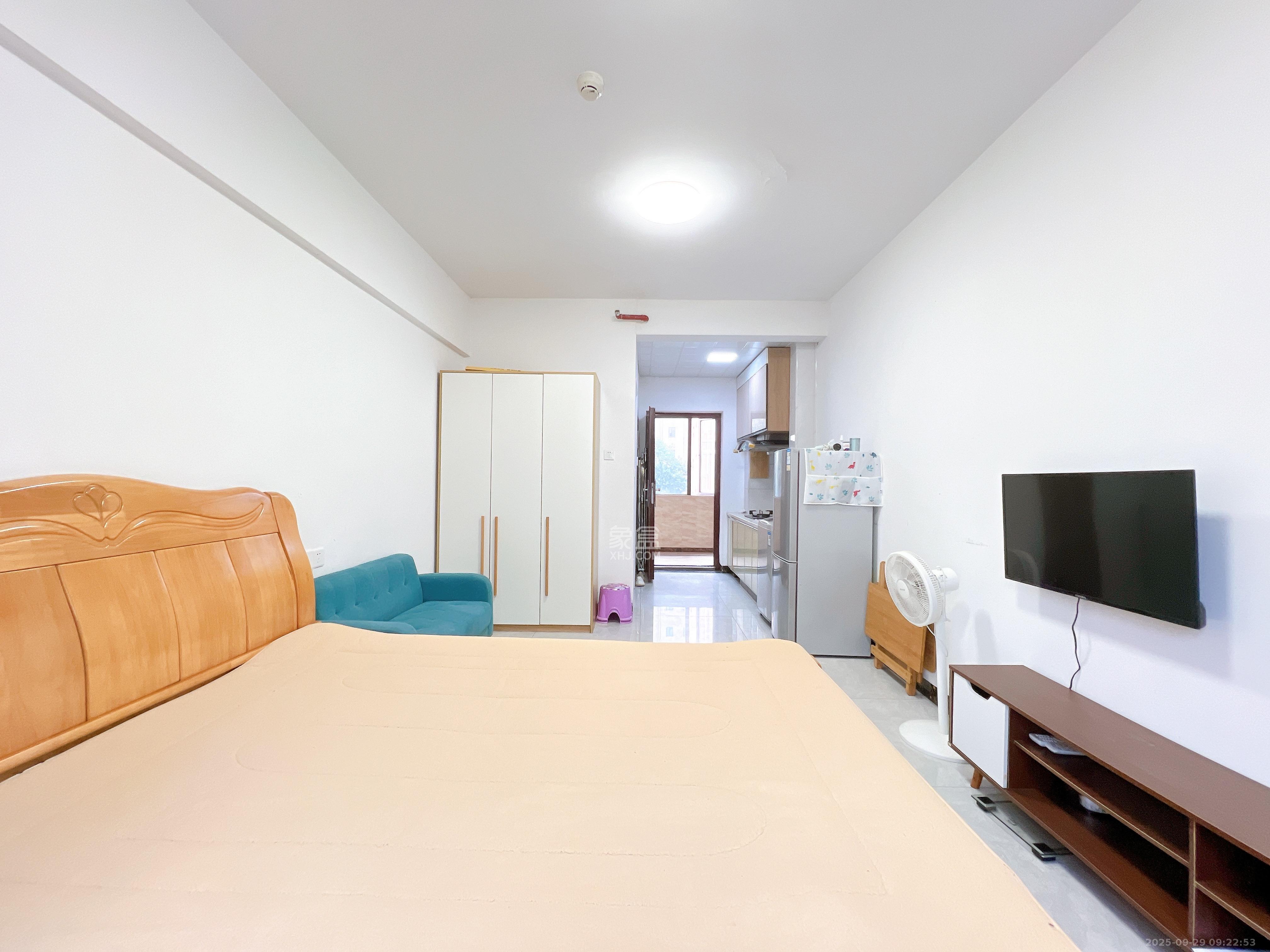 上园商住小区  1室1厅1卫    1500.0元/月室内图