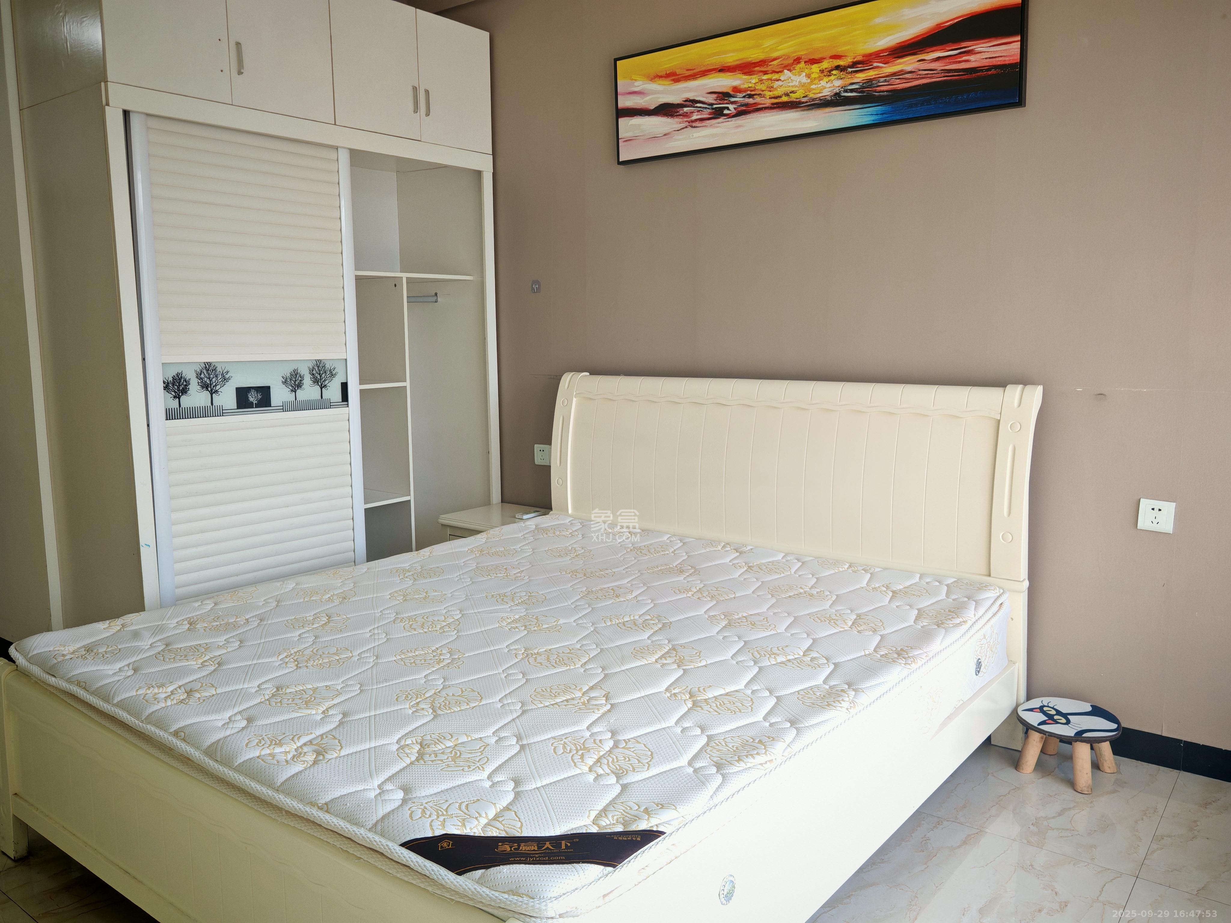 奥克斯缔壹城 1室1厅1卫 1500.0元/月 奥克斯缔壹城 1室1厅1卫 1500.0元/月室内图