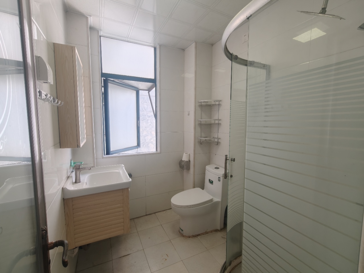 秀山观海苑 2室2厅1卫 2400.0元/月 秀山观海苑 2室2厅1卫 2400.0元/月室内图