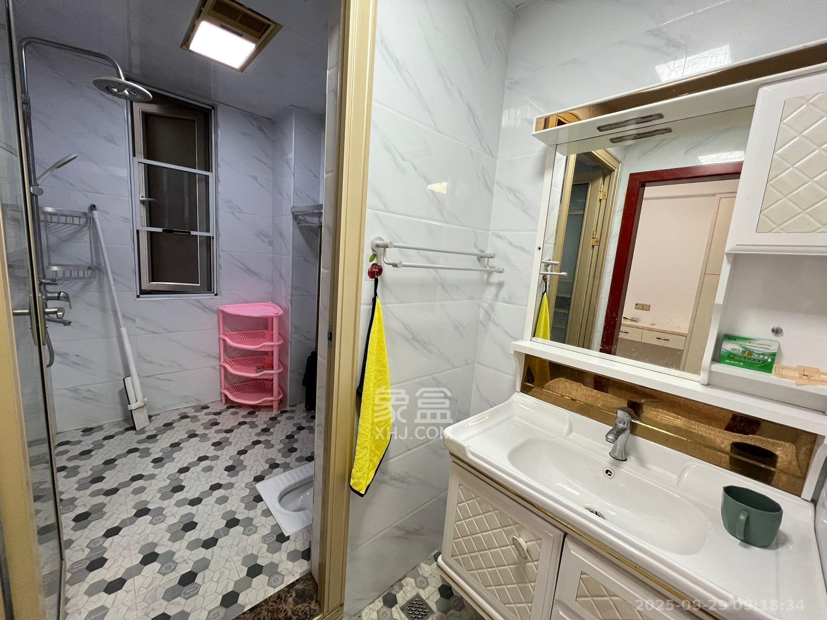 金地格林公馆  3室2厅1卫    2600.0元/月室内图