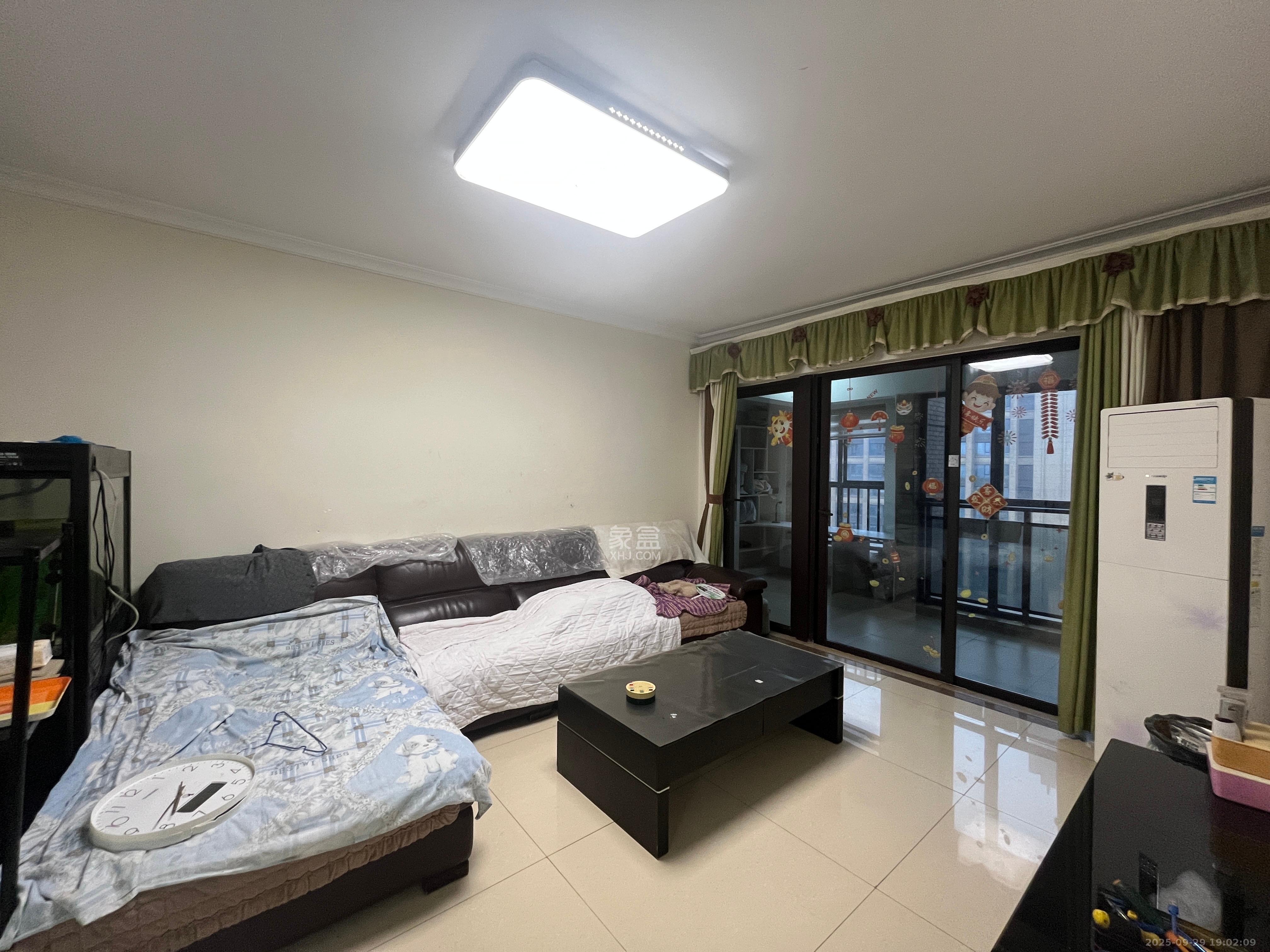 时代倾城一期 3室2厅2卫 2200.0元/月 时代倾城一期 3室2厅2卫 2200.0元/月室内图