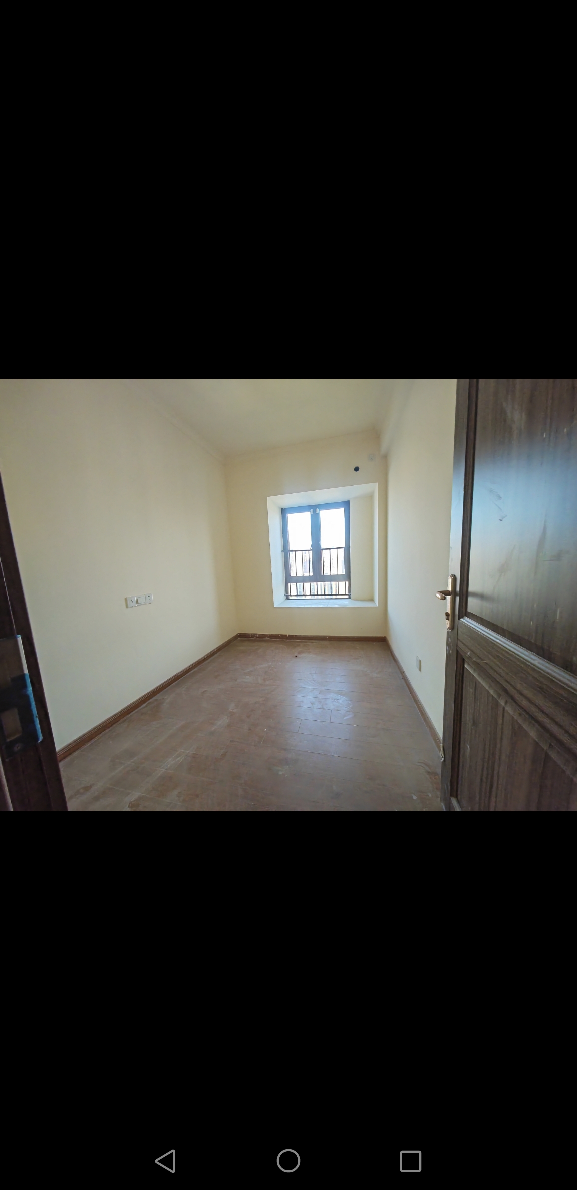 碧桂园豪园 4室2厅2卫 1500.0元/月 碧桂园豪园 4室2厅2卫 1500.0元/月室内图