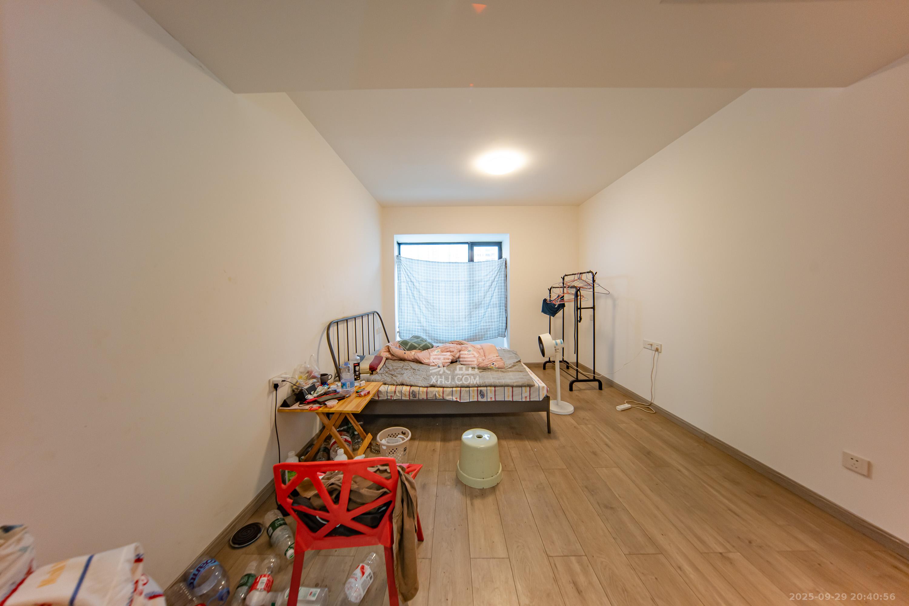 建投象山国际  1室2厅2卫    130.0万卧室