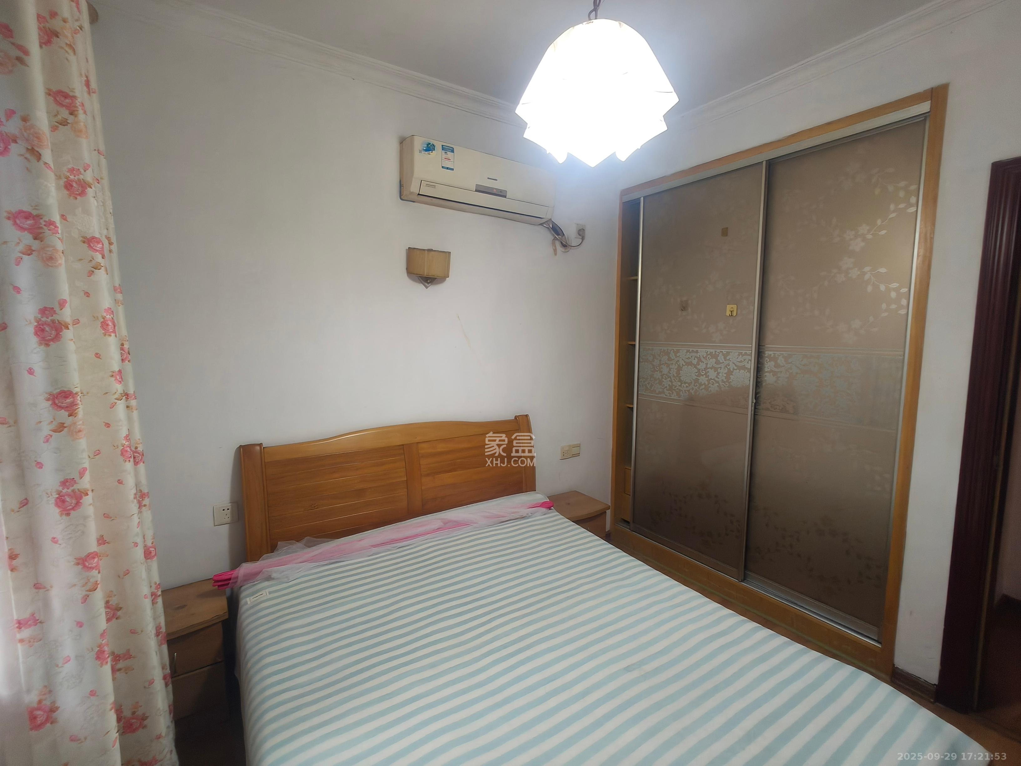 森林公园壹号(森林雅苑) 1室2厅1卫 1800.0元/月 森林公园壹号(森林雅苑) 1室2厅1卫 1800.0元/月室内图