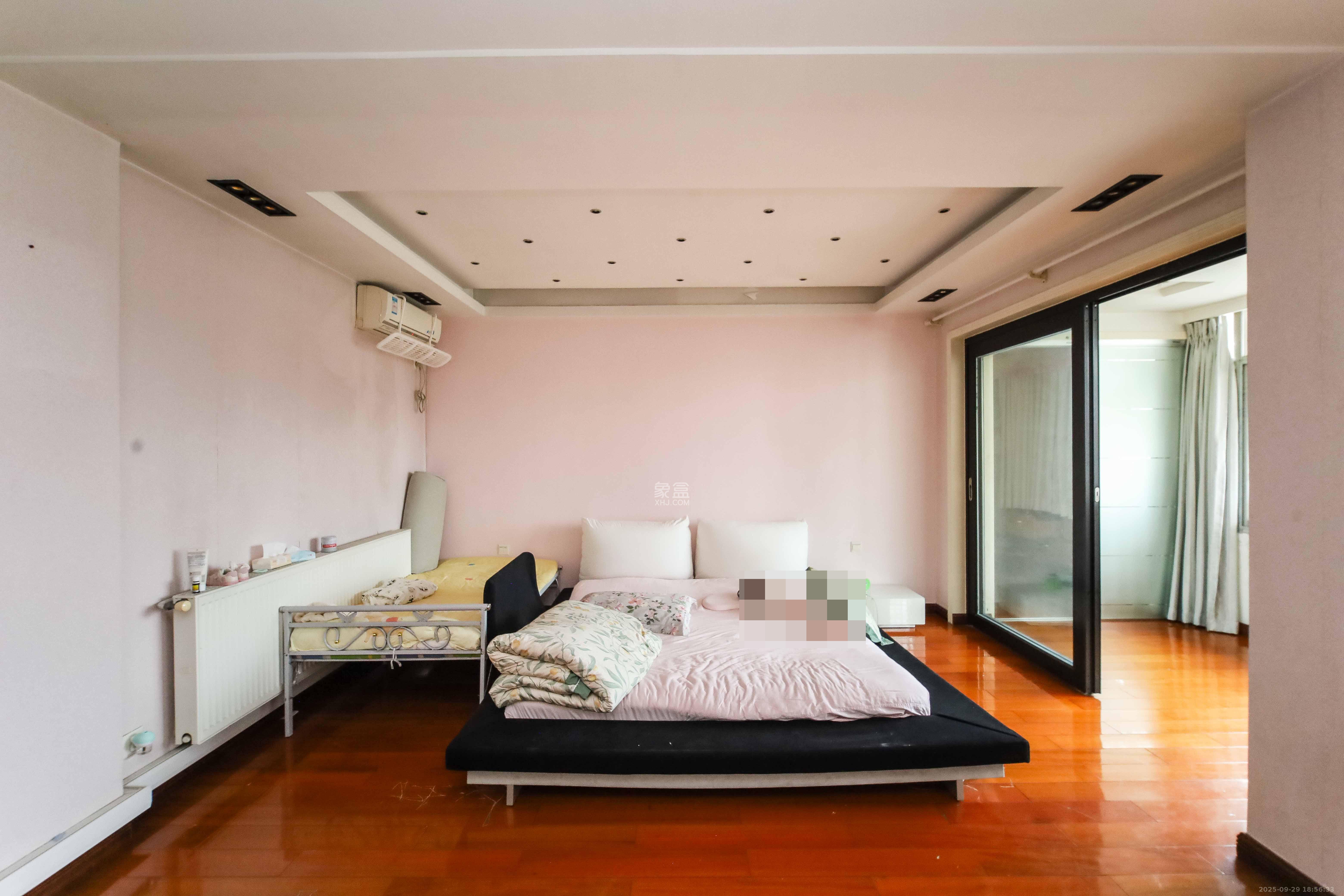 惠泽园  3室2厅2卫    99.0万 惠泽园  3室2厅2卫    99.0万卧室