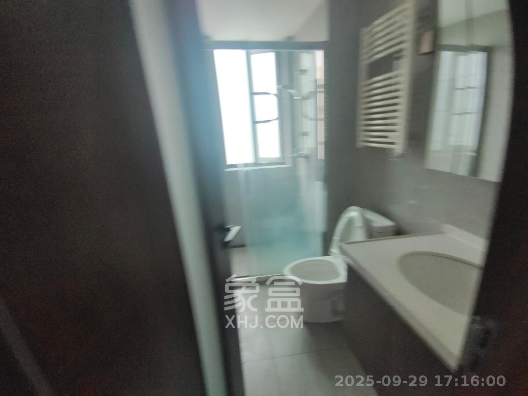 绿地长沙城际空间站（柏仕佳苑）  4室2厅2卫   3500.00元/月室内图