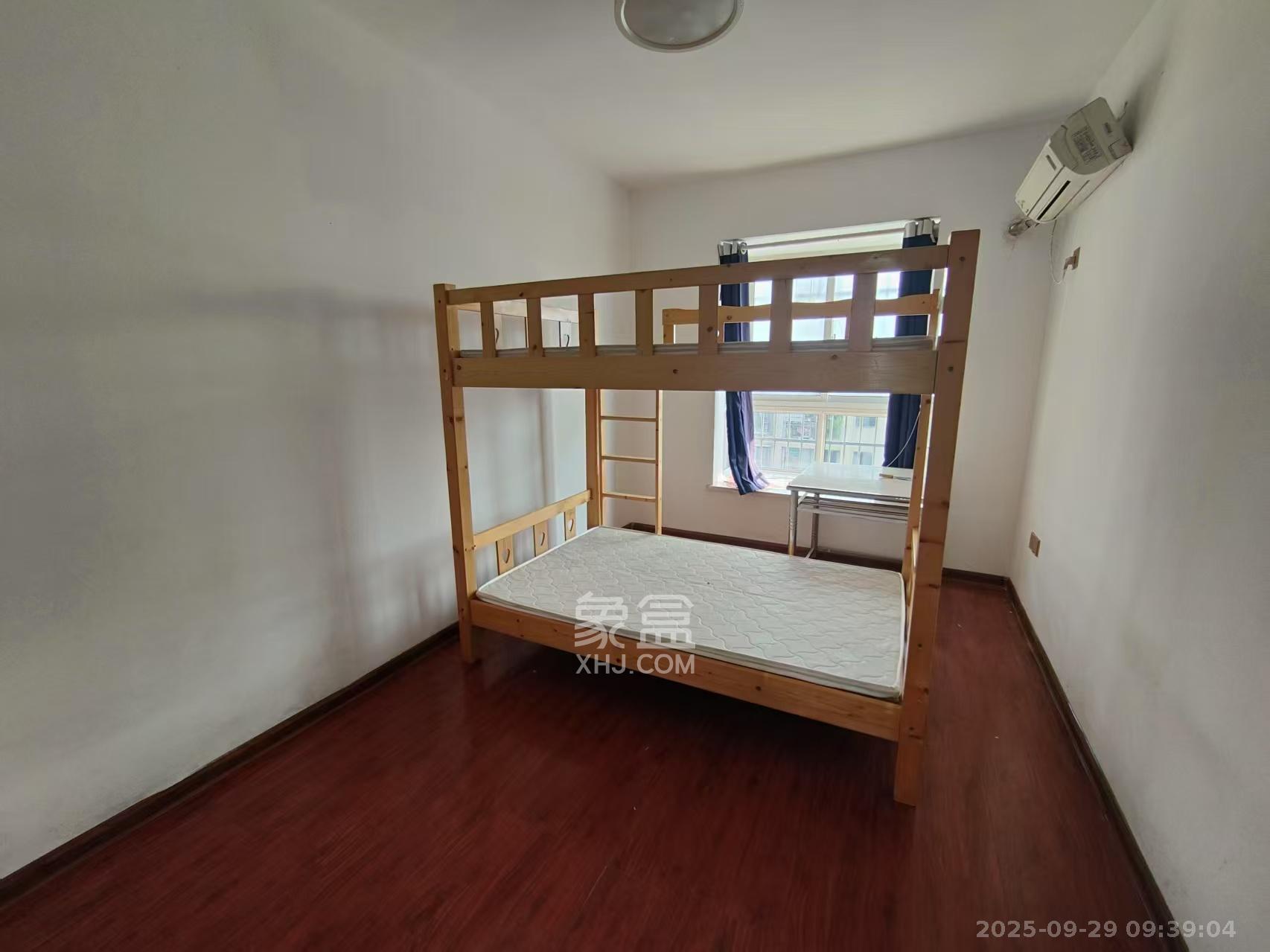 清政园(青政家园) 3室2厅2卫 2300.0元/月 清政园(青政家园) 3室2厅2卫 2300.0元/月室内图