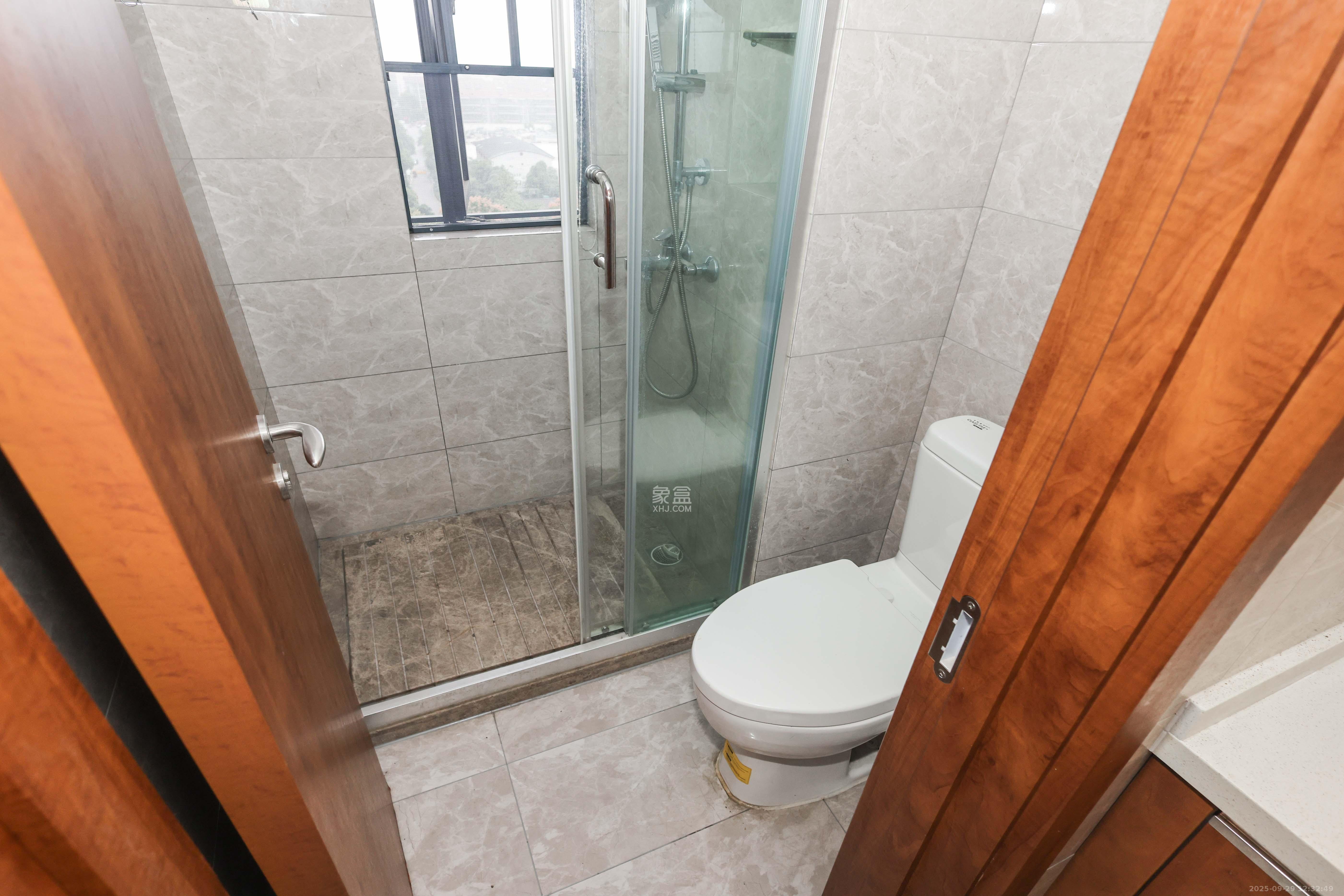 梅溪悦章 4室2厅2卫 139.0万 梅溪悦章 4室2厅2卫 139.0万卫生间