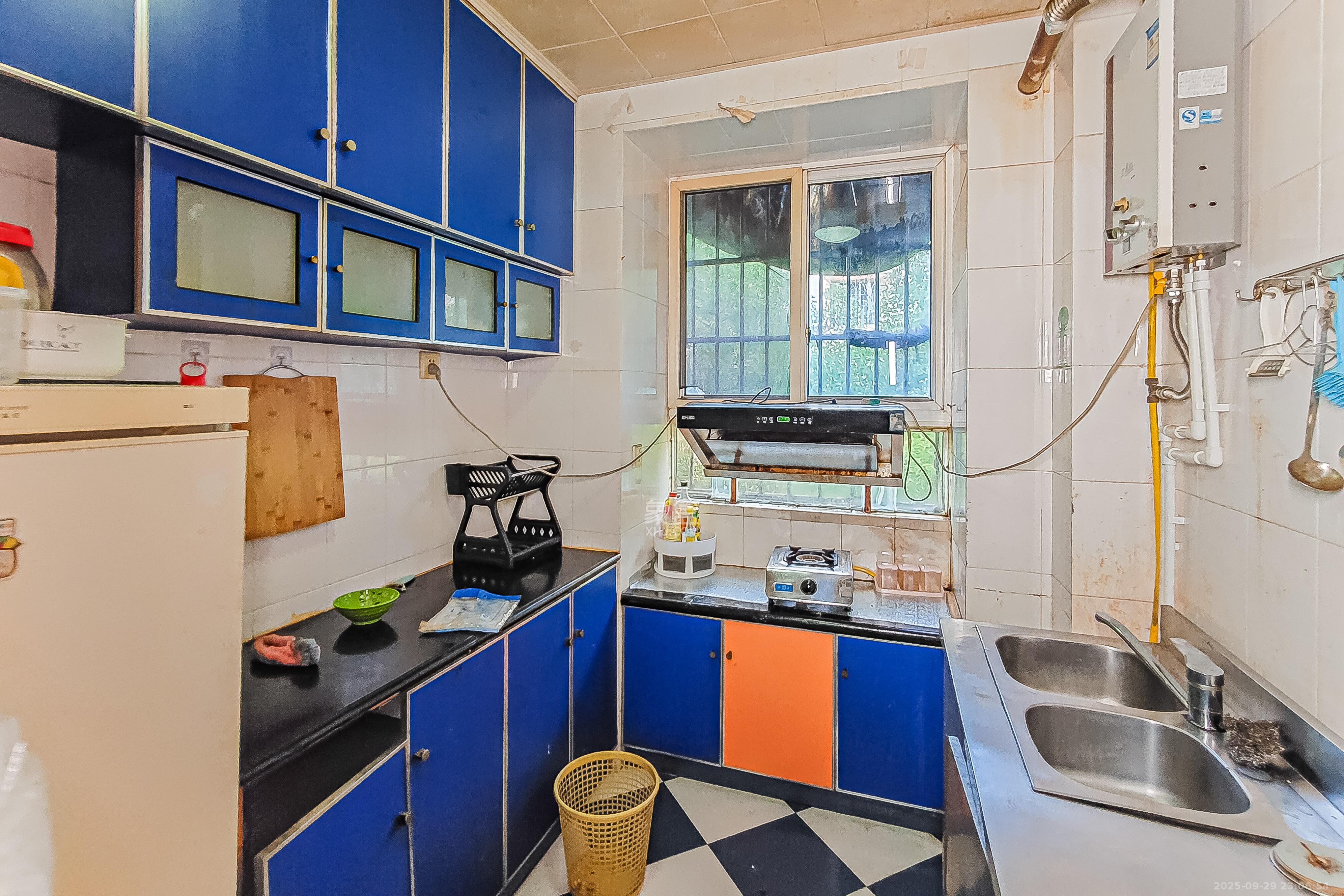 广厦新村  2室1厅1卫    35.0万厨房