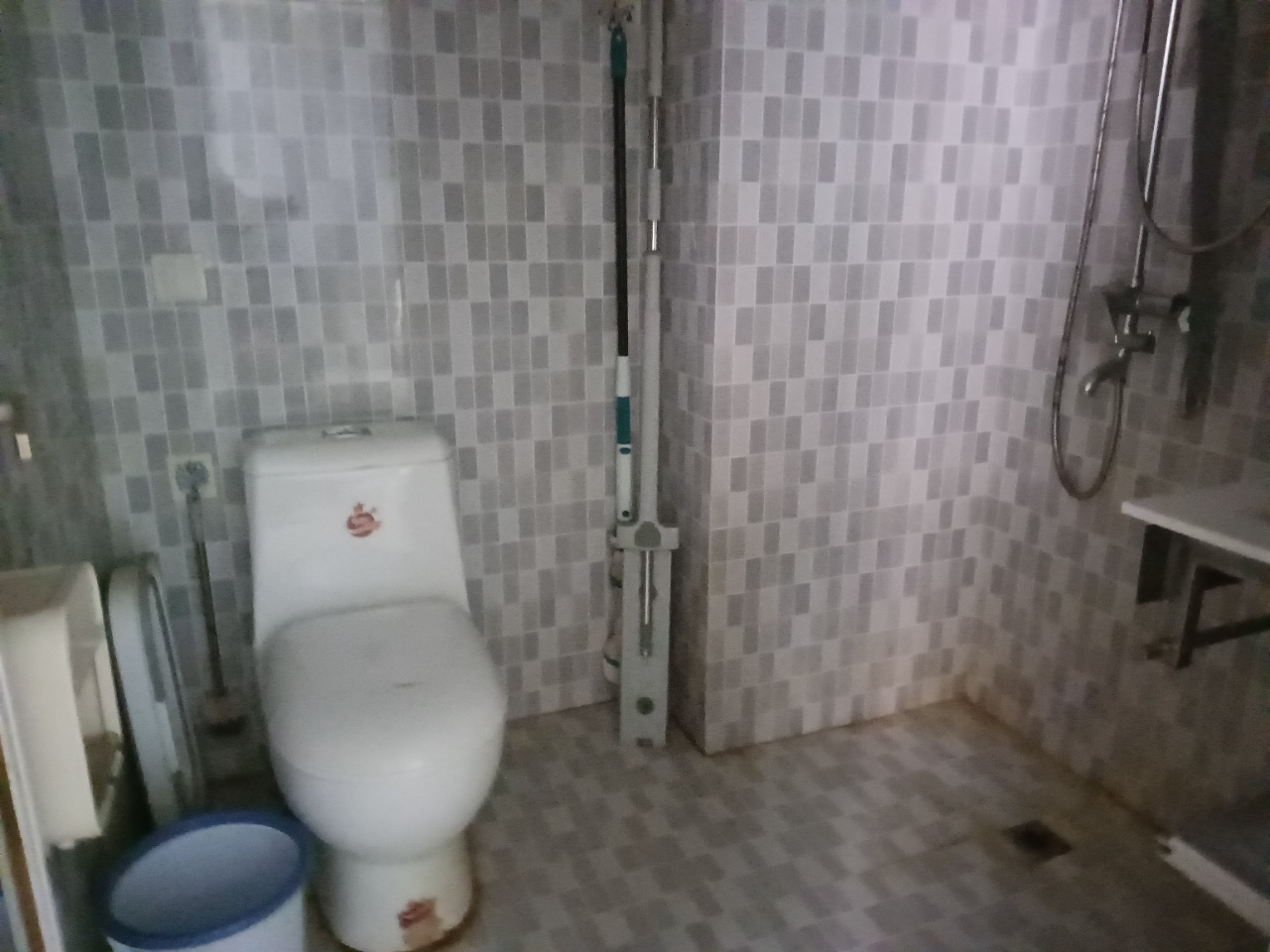 温州大厦 1室1厅1卫 1300.0元/月 温州大厦 1室1厅1卫 1300.0元/月室内图