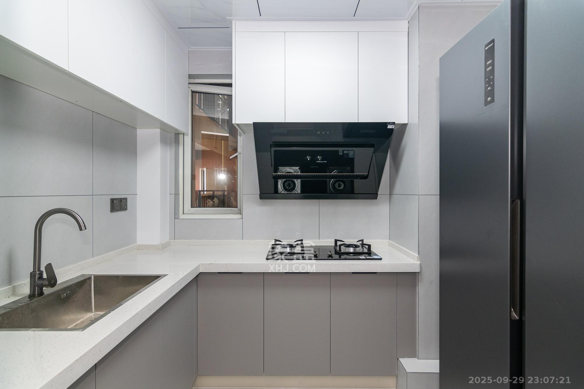 新城国际花都  3室2厅1卫    63.0万厨房