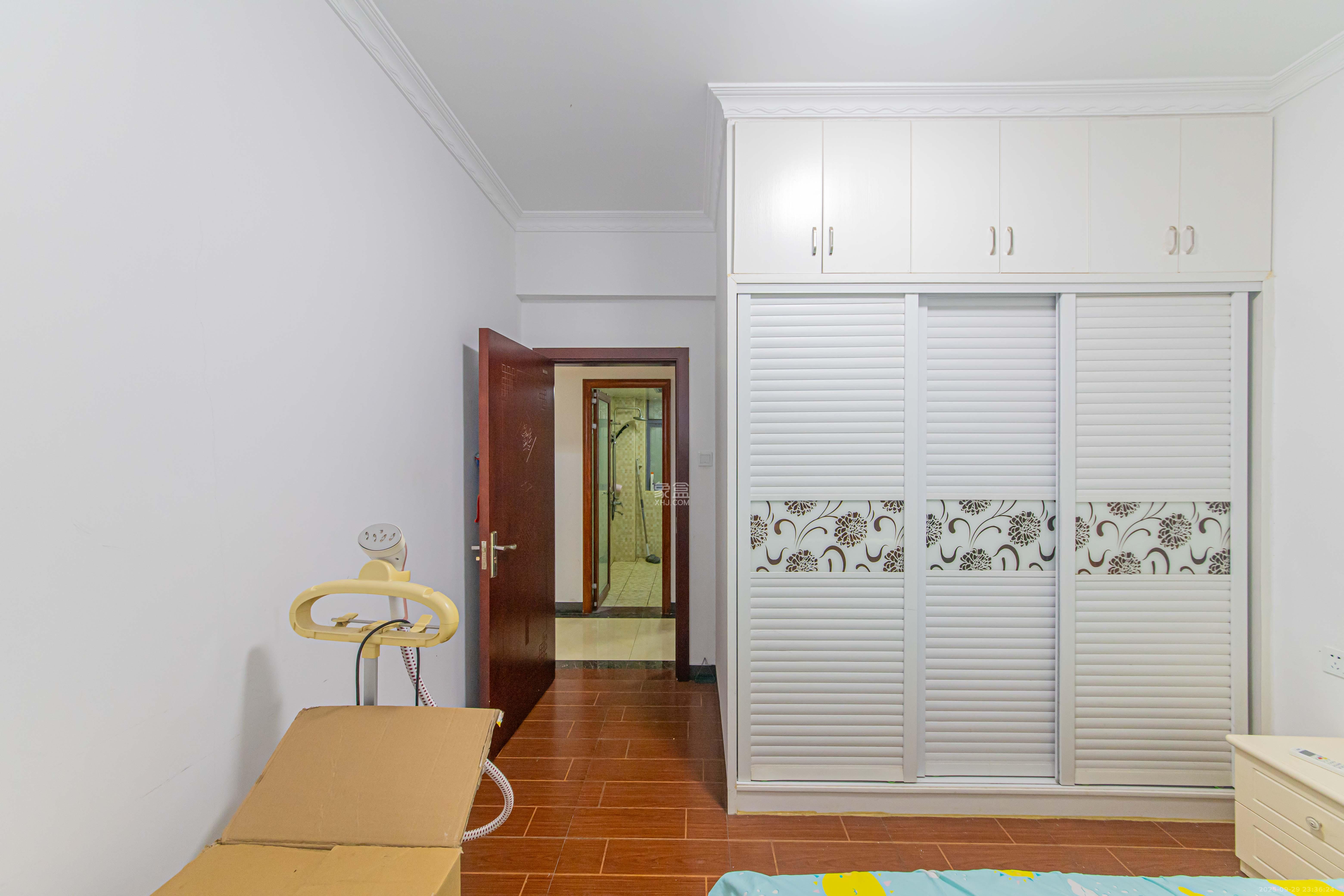 夏威夷碧水春城(碧桂园城市花园)  3室2厅1卫    88.0万 夏威夷碧水春城(碧桂园城市花园)  3室2厅1卫    88.0万卧室