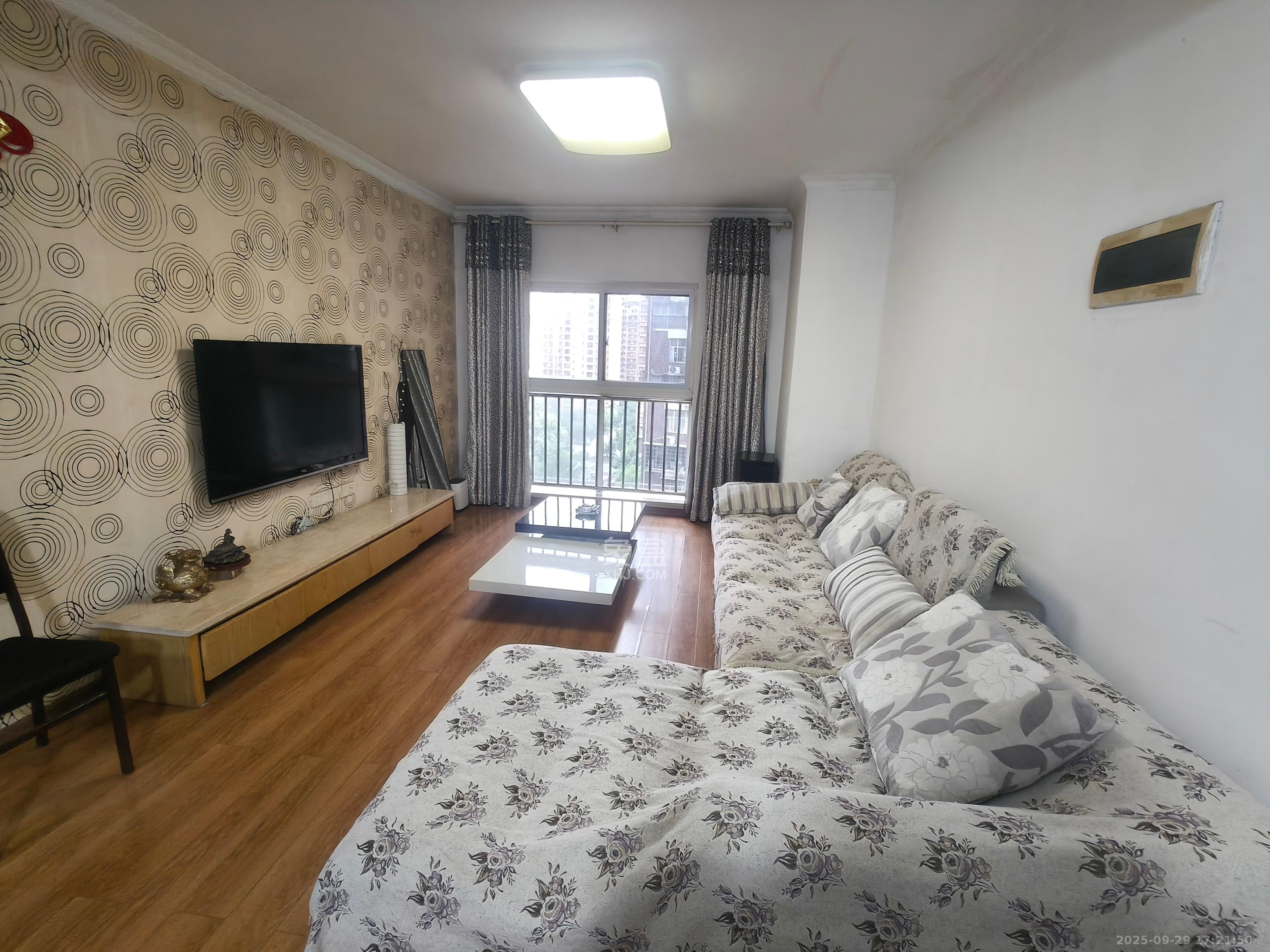 森林公园壹号(森林雅苑) 1室2厅1卫 1800.0元/月 森林公园壹号(森林雅苑) 1室2厅1卫 1800.0元/月室内图