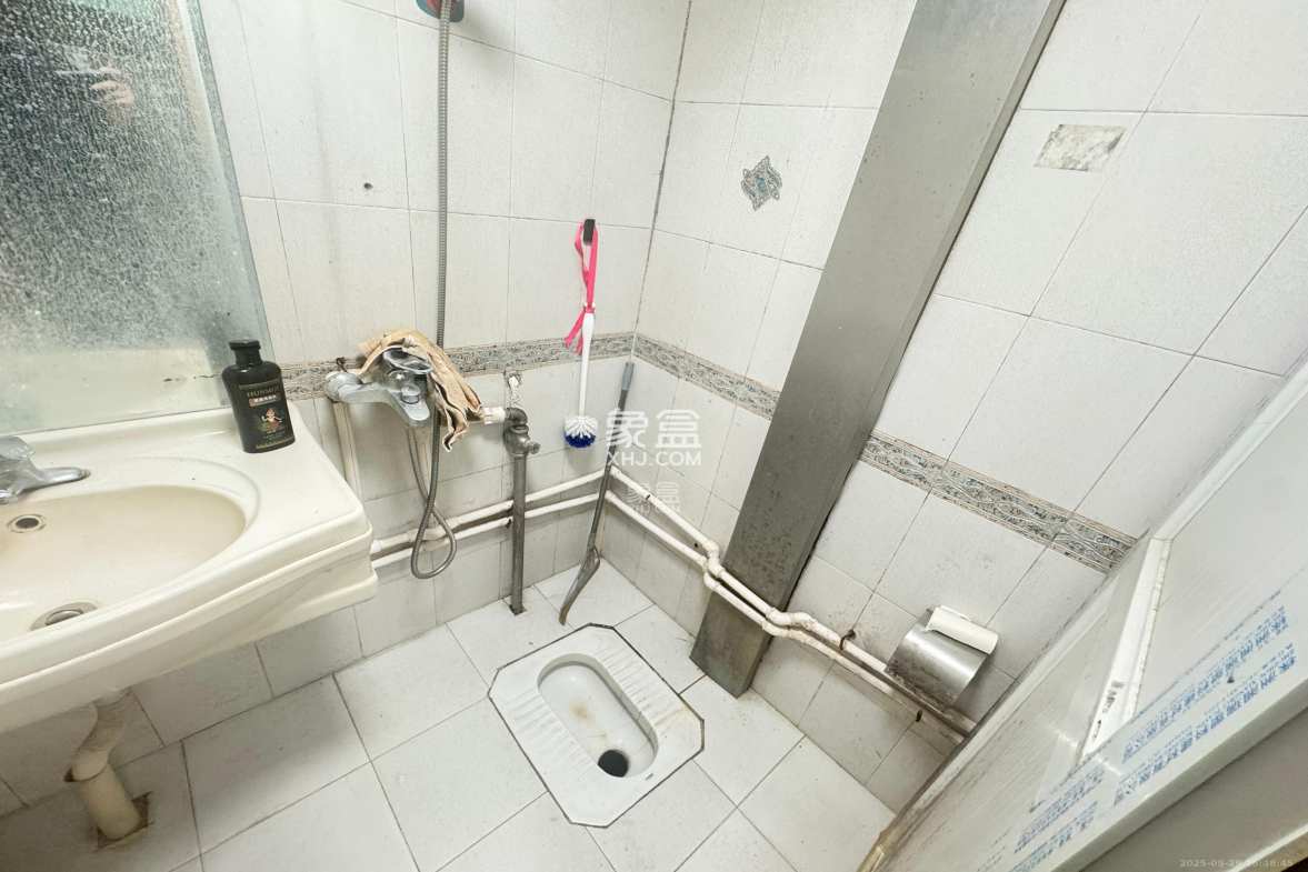 牛角塘社区 2室1厅1卫 1500.0元/月 牛角塘社区 2室1厅1卫 1500.0元/月室内图