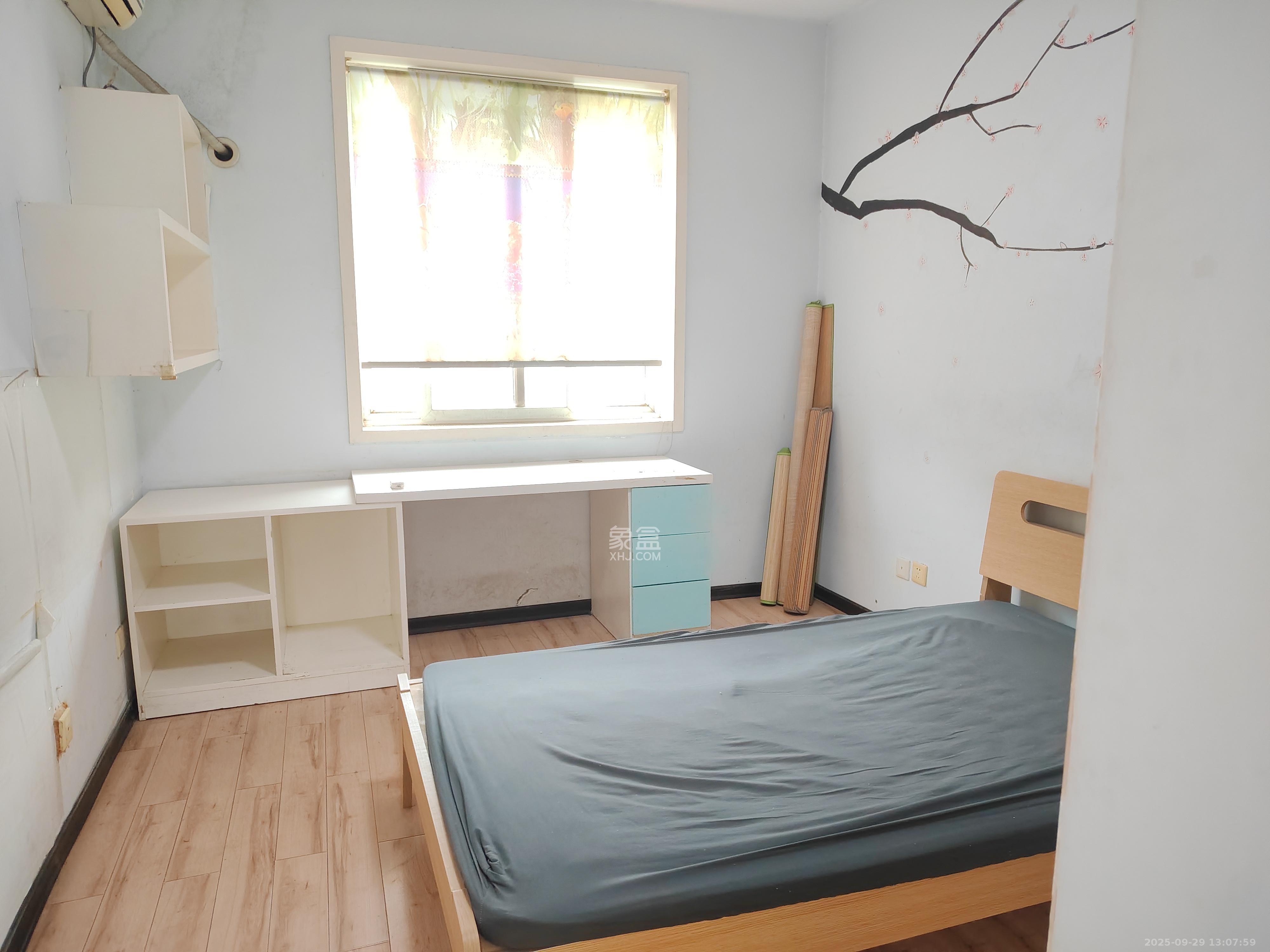 好家园 4室2厅2卫 1800.0元/月 好家园 4室2厅2卫 1800.0元/月室内图