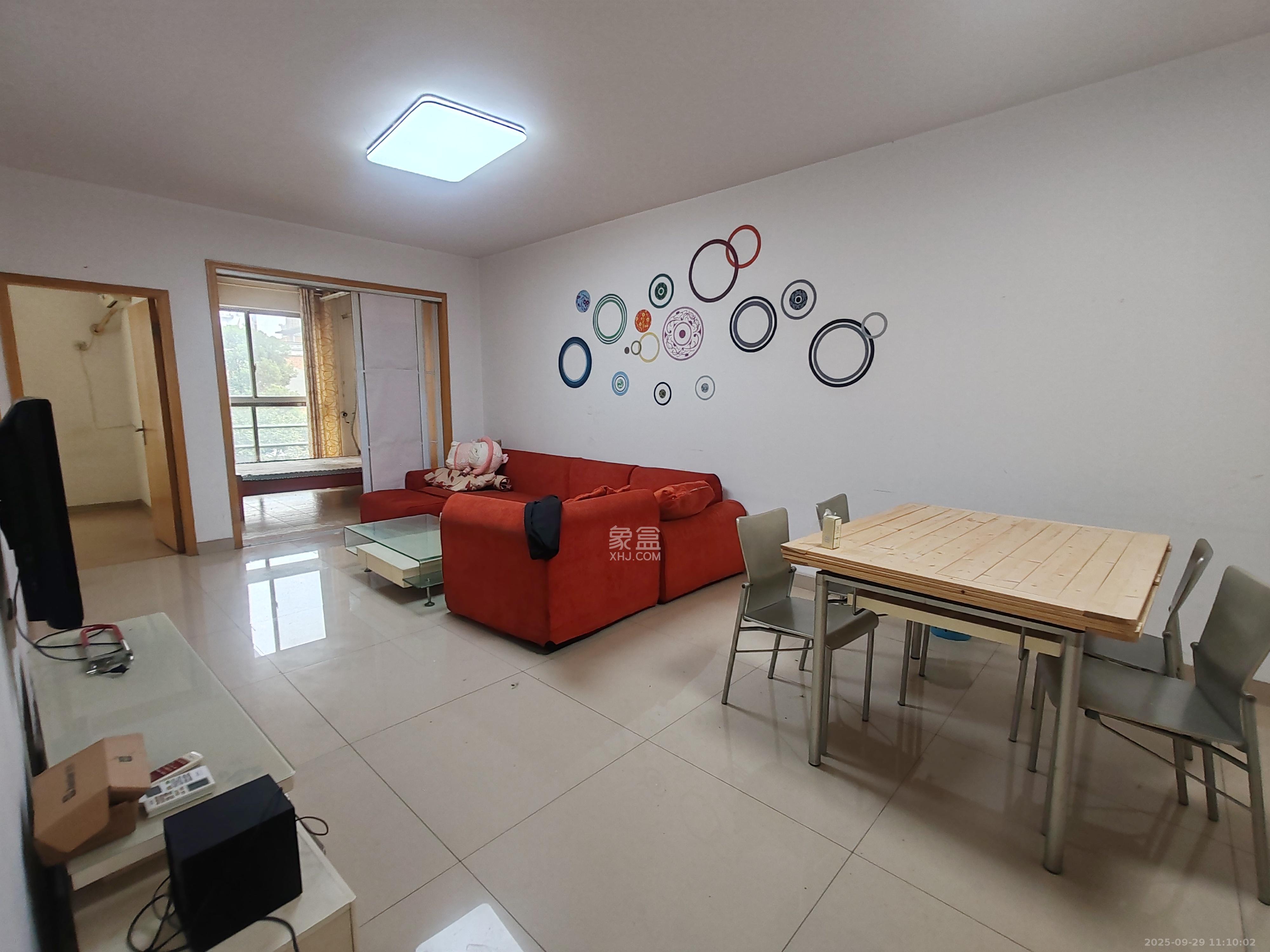 申奥美域 3室2厅1卫 2000.0元/月 申奥美域 3室2厅1卫 2000.0元/月室内图