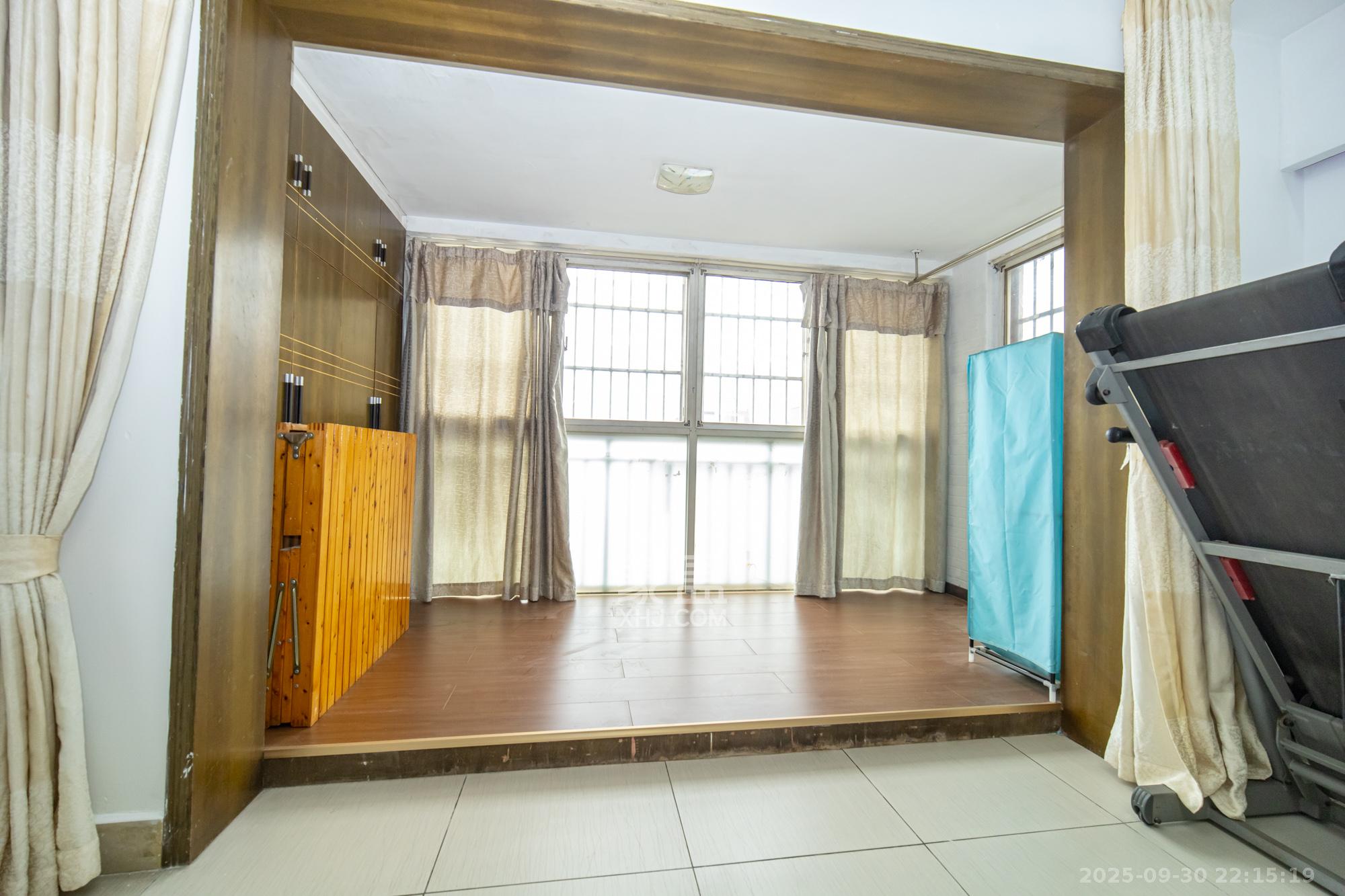 星城雅郡 2室2厅1卫 42.0万 星城雅郡 2室2厅1卫 42.0万阳台