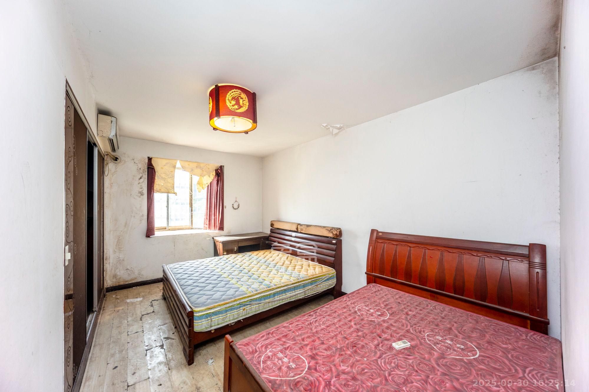 金泰小区 3室1厅1卫 2200.0元/月 金泰小区 3室1厅1卫 2200.0元/月室内图