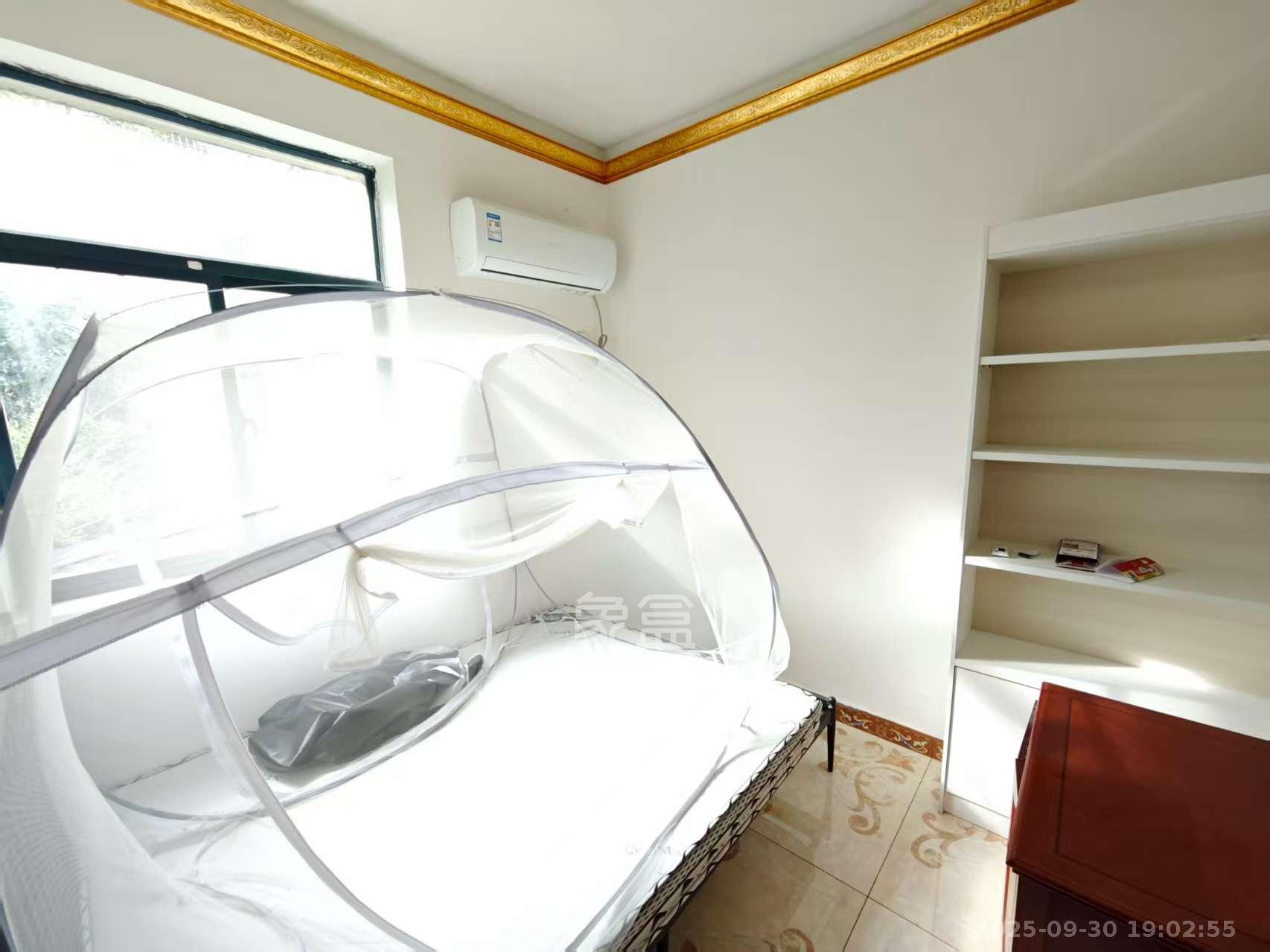 原长沙县仪器电教站小区  1室1厅1卫    1000.0元/月室内图