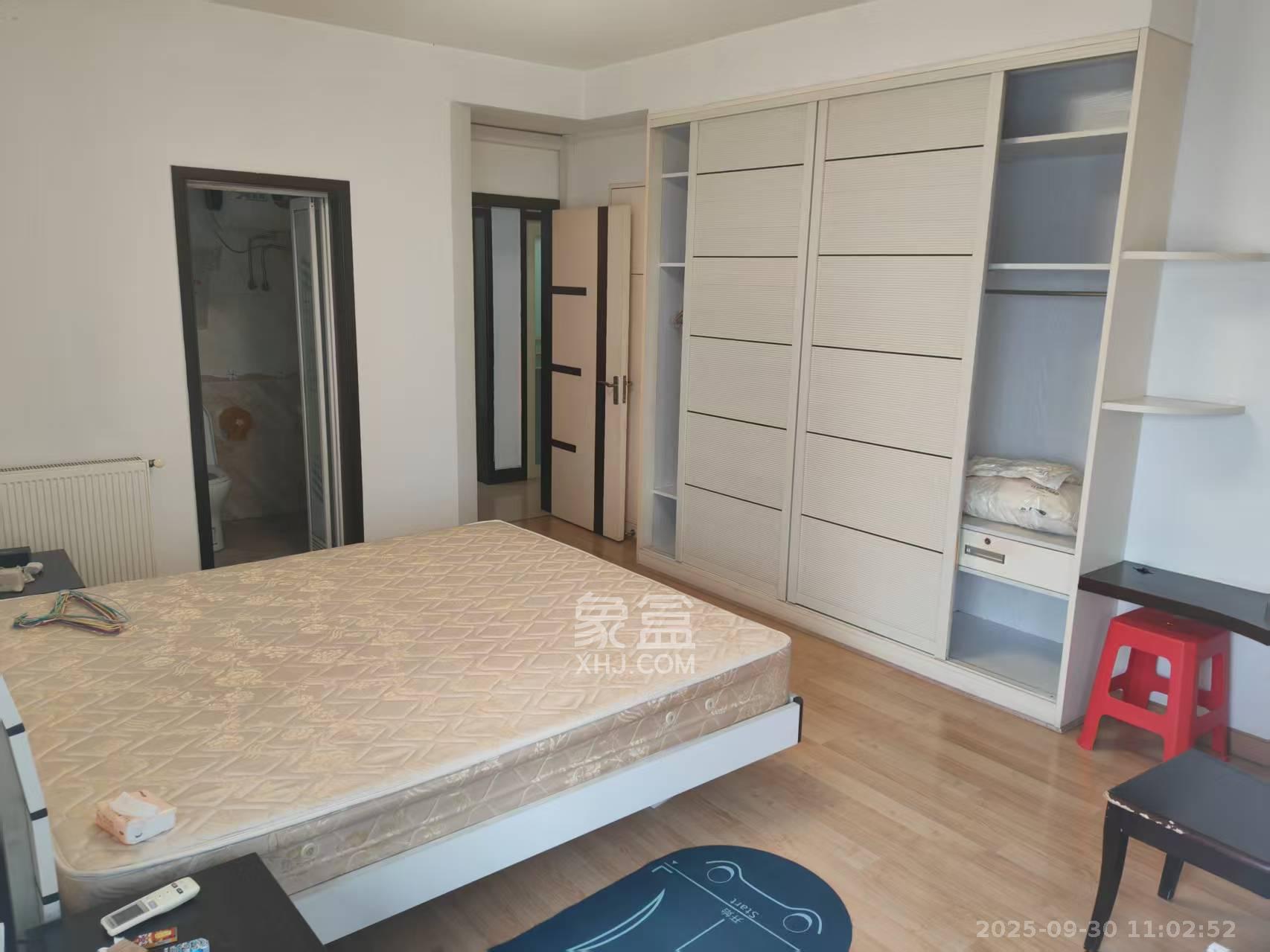 景秀江山 3室2厅2卫 3000.0元/月 景秀江山 3室2厅2卫 3000.0元/月室内图