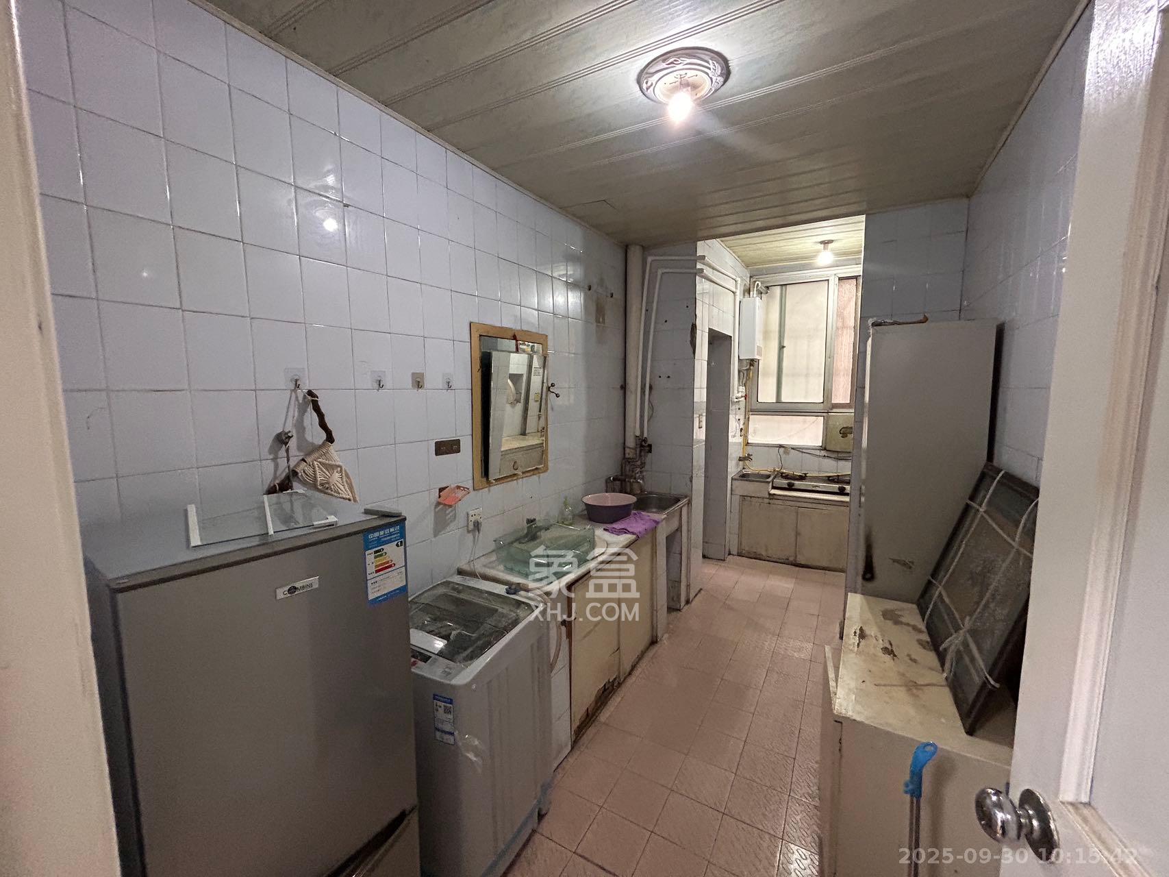 省文联宿舍 4室1厅1卫 2500.0元/月 省文联宿舍 4室1厅1卫 2500.0元/月室内图