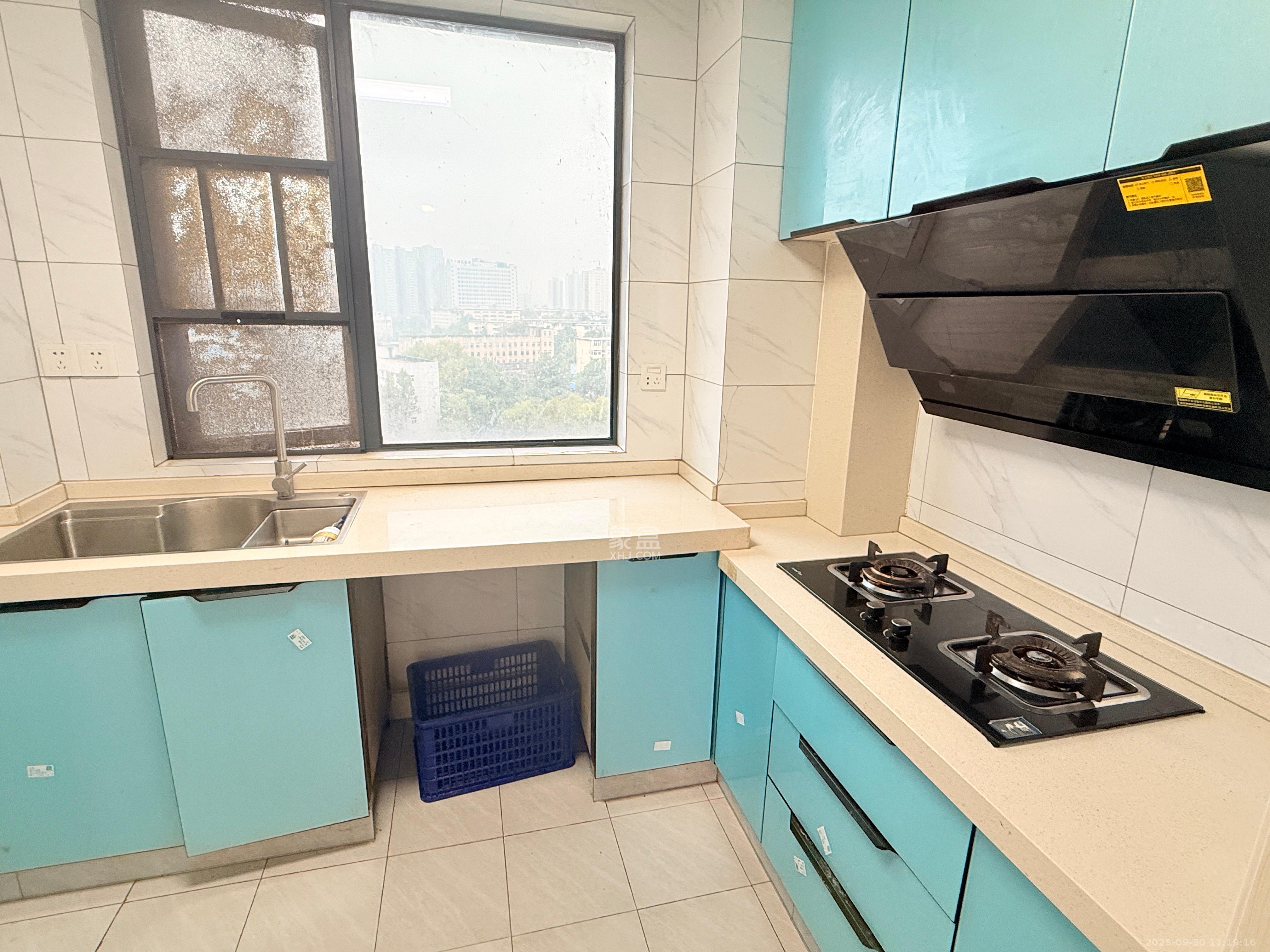 振业城三期 4室2厅2卫 3000.0元/月 振业城三期 4室2厅2卫 3000.0元/月室内图