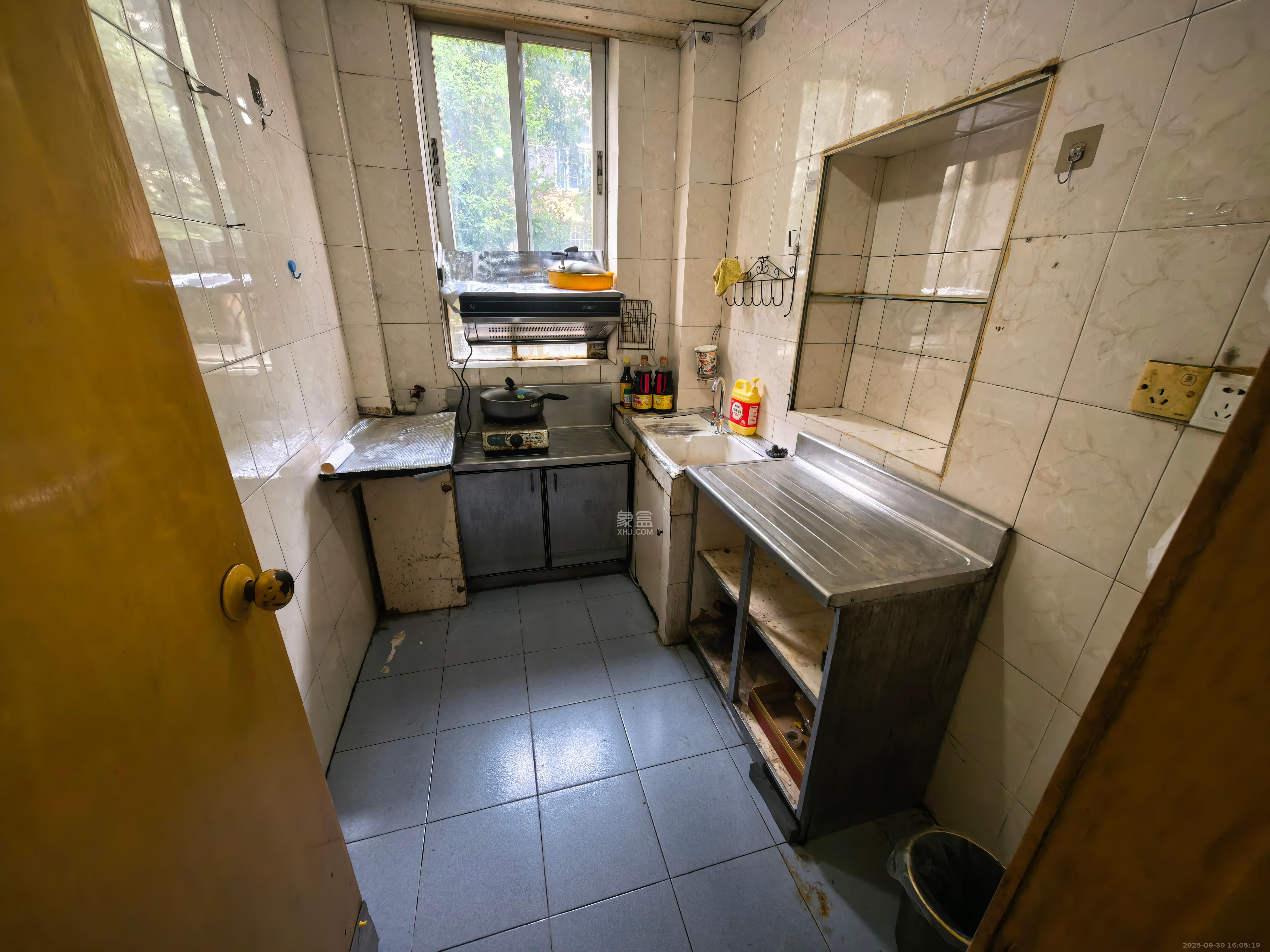 文艺新村  2室1厅1卫    1600.0元/月室内图