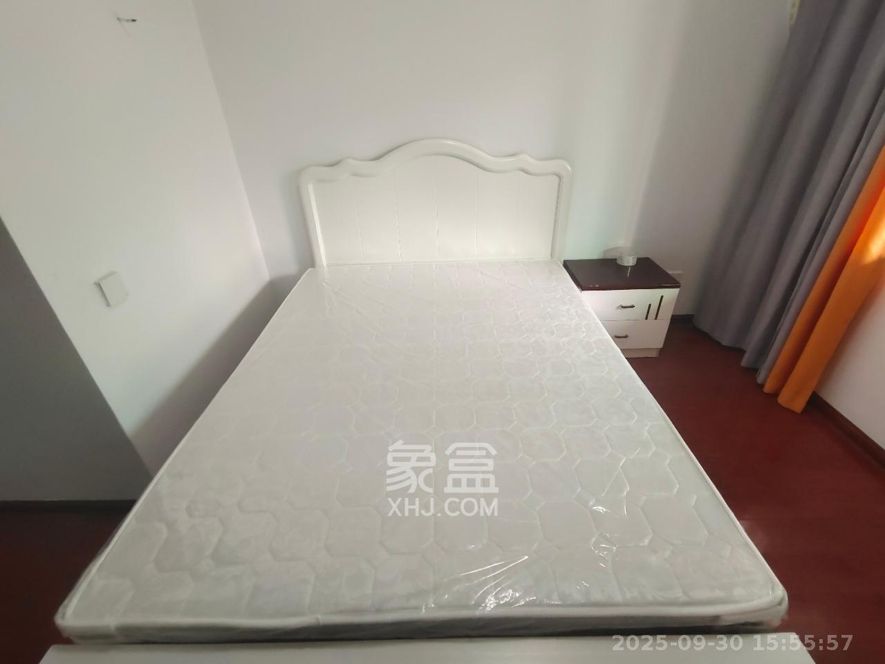 格林星城 3室2厅2卫 2600.0元/月 格林星城 3室2厅2卫 2600.0元/月室内图