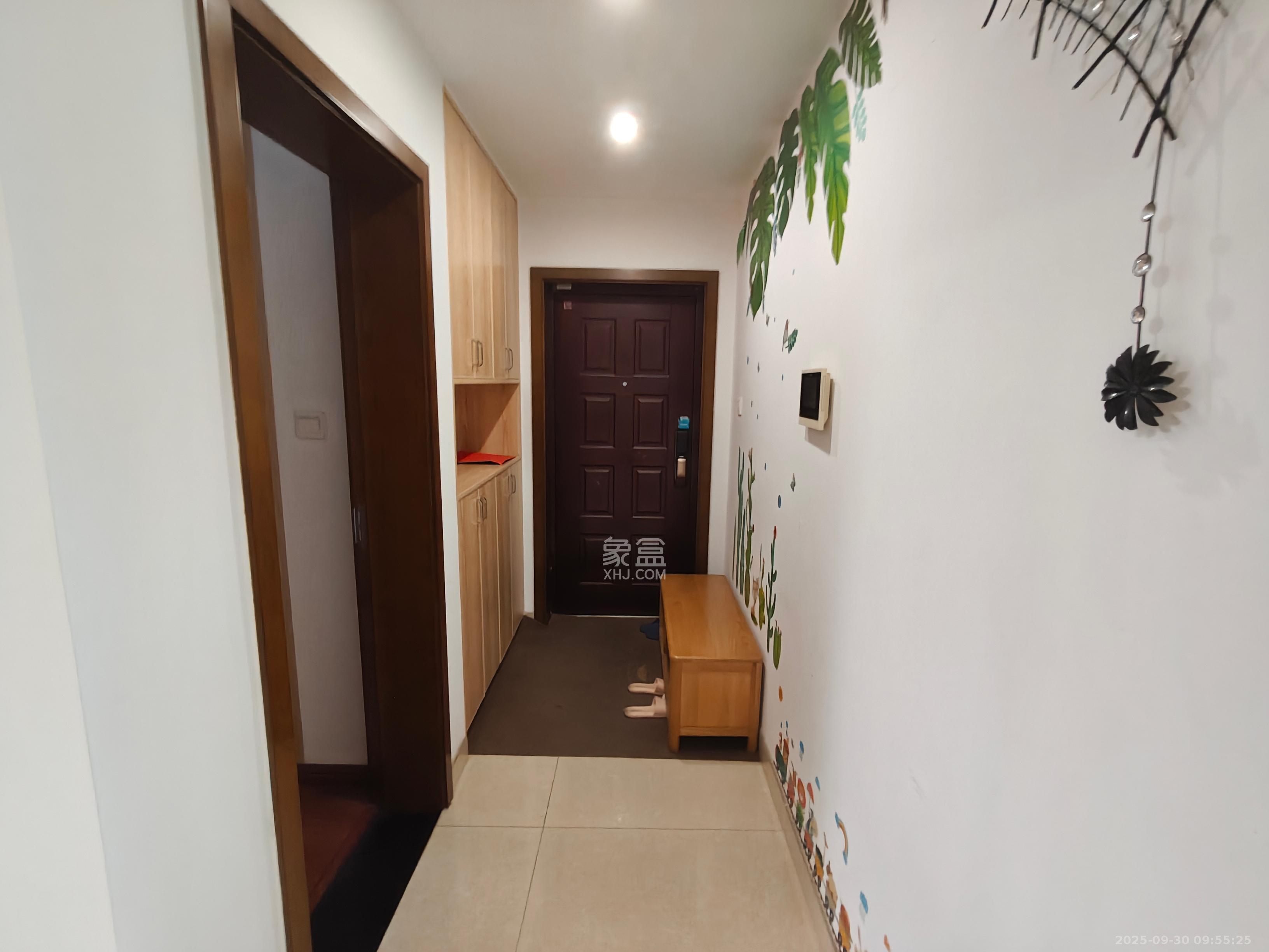 绿地之窗 3室2厅2卫 3400.0元/月 绿地之窗 3室2厅2卫 3400.0元/月室内图