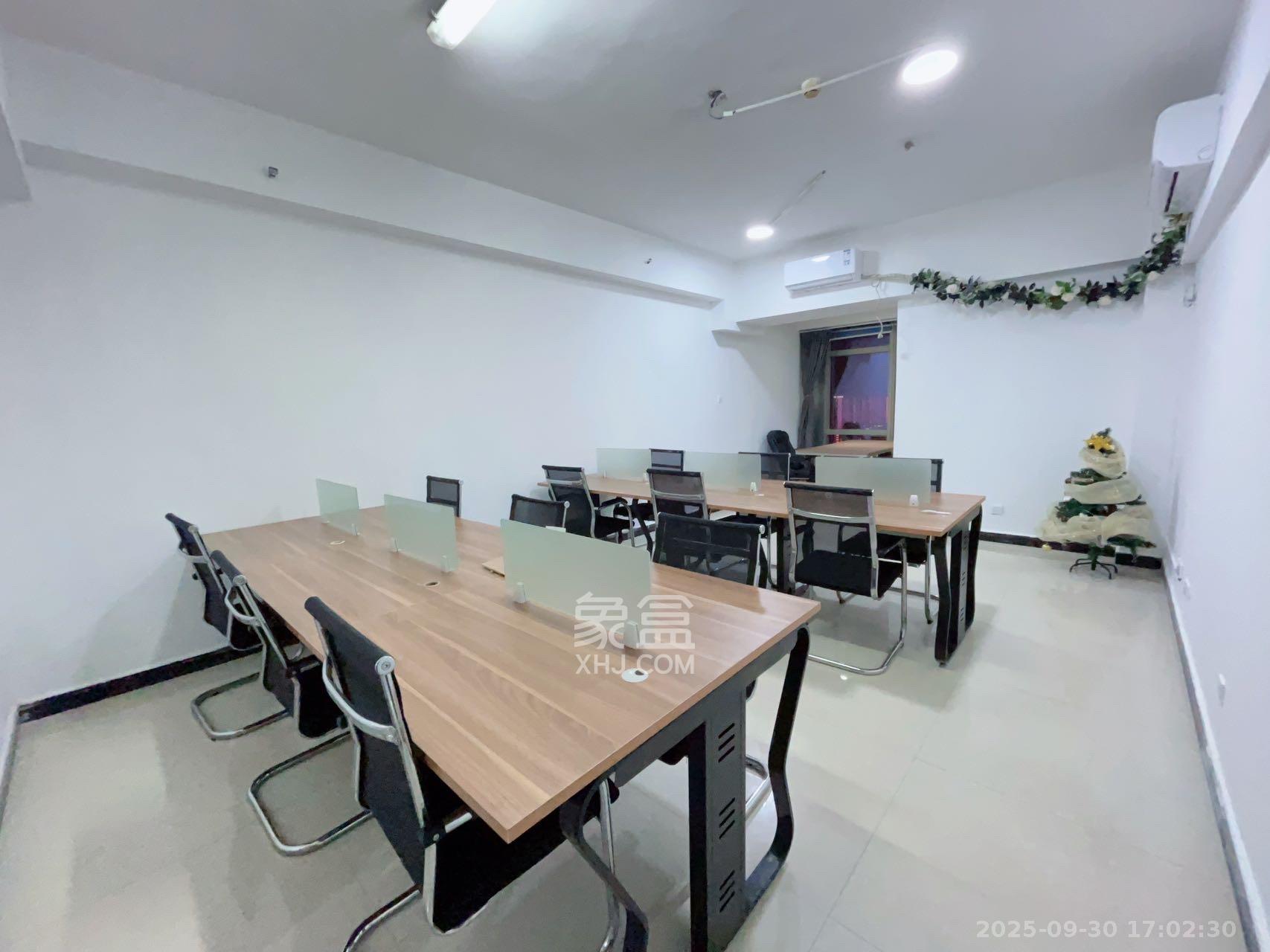 奥克斯广场 1室1厅1卫 2400.0元/月 奥克斯广场 1室1厅1卫 2400.0元/月室内图