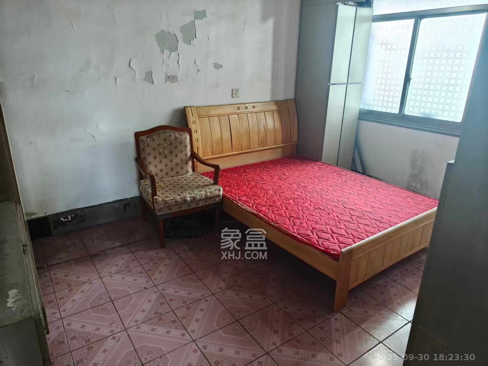 天心游路散盘 3室1厅1卫 1200.0元/月 天心游路散盘 3室1厅1卫 1200.0元/月室内图