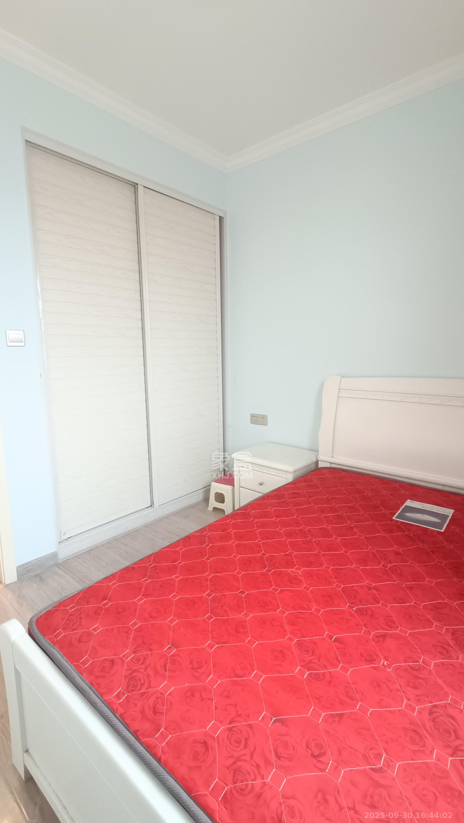 中国铁建国际城二期 3室2厅1卫 1800.00元/月 中国铁建国际城二期 3室2厅1卫 1800.00元/月室内图